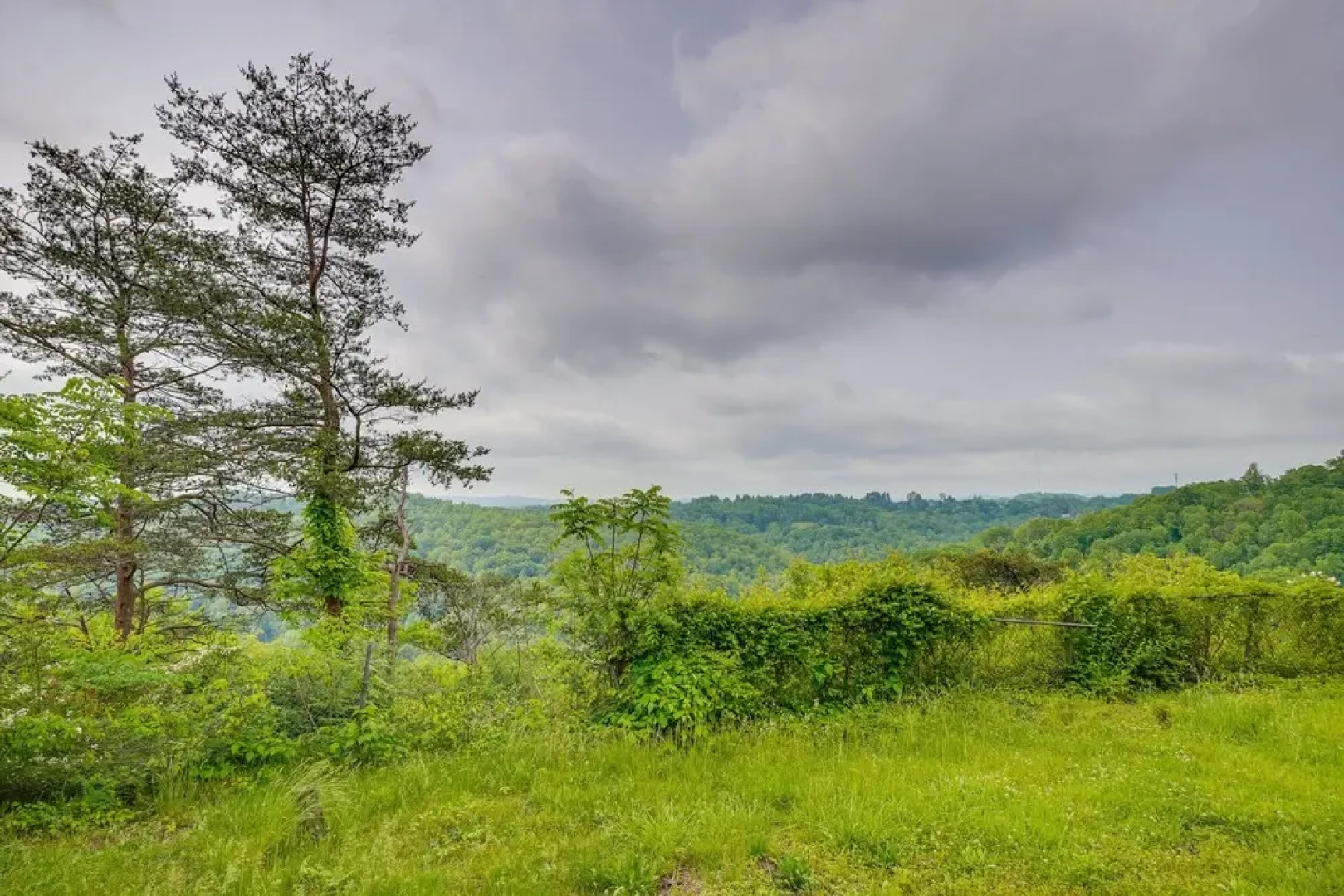 West Virginia Townhome ~ 6 Mi to Fayetteville!