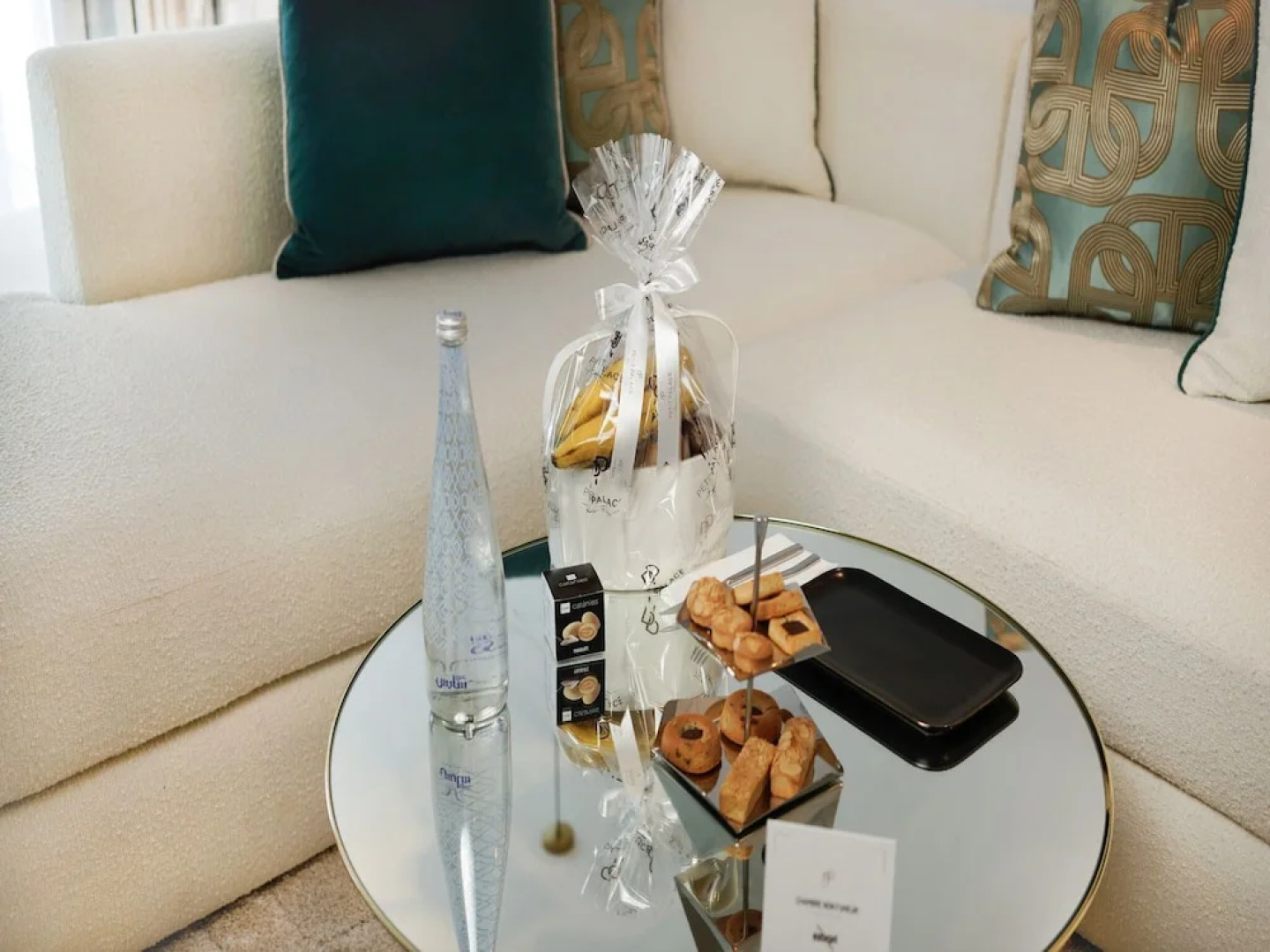 Отель Petit Palace Suites Hotel
