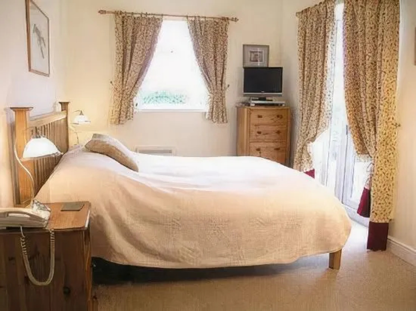 Woodlands Country House