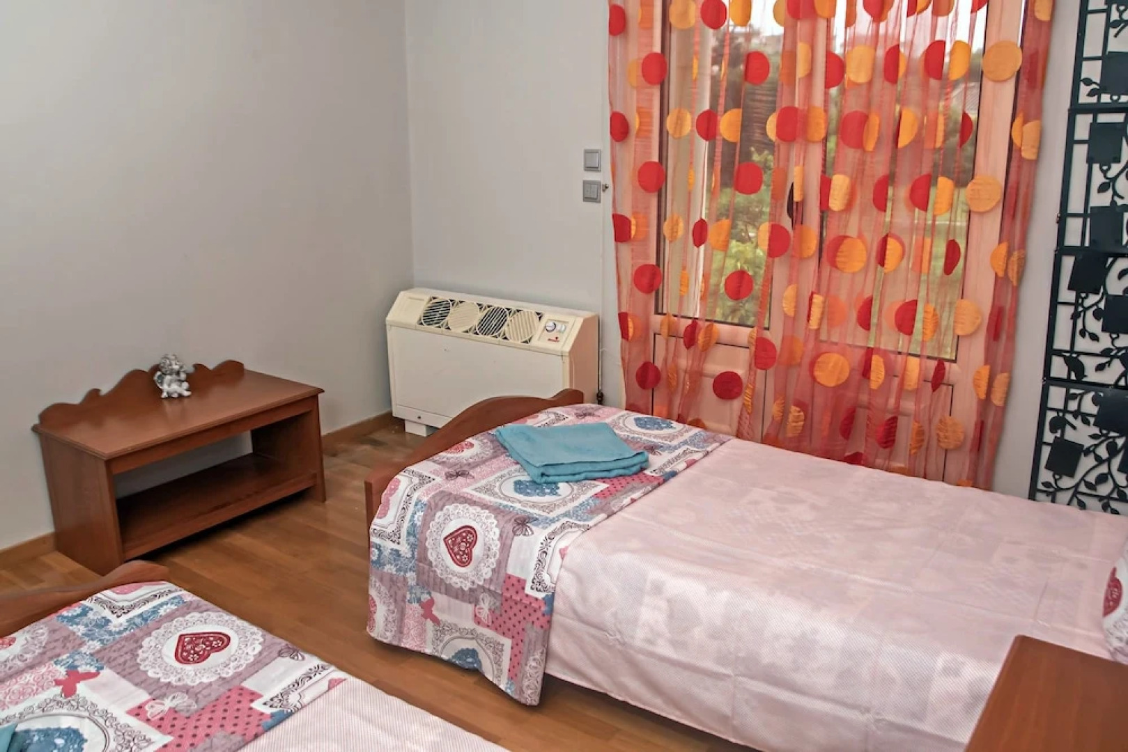 Beautiful Villa With Private Garden And Pool