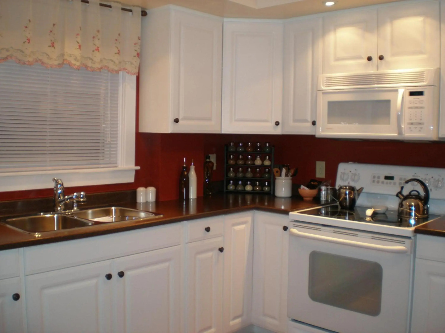 Spanish Bay Inn, CANADA