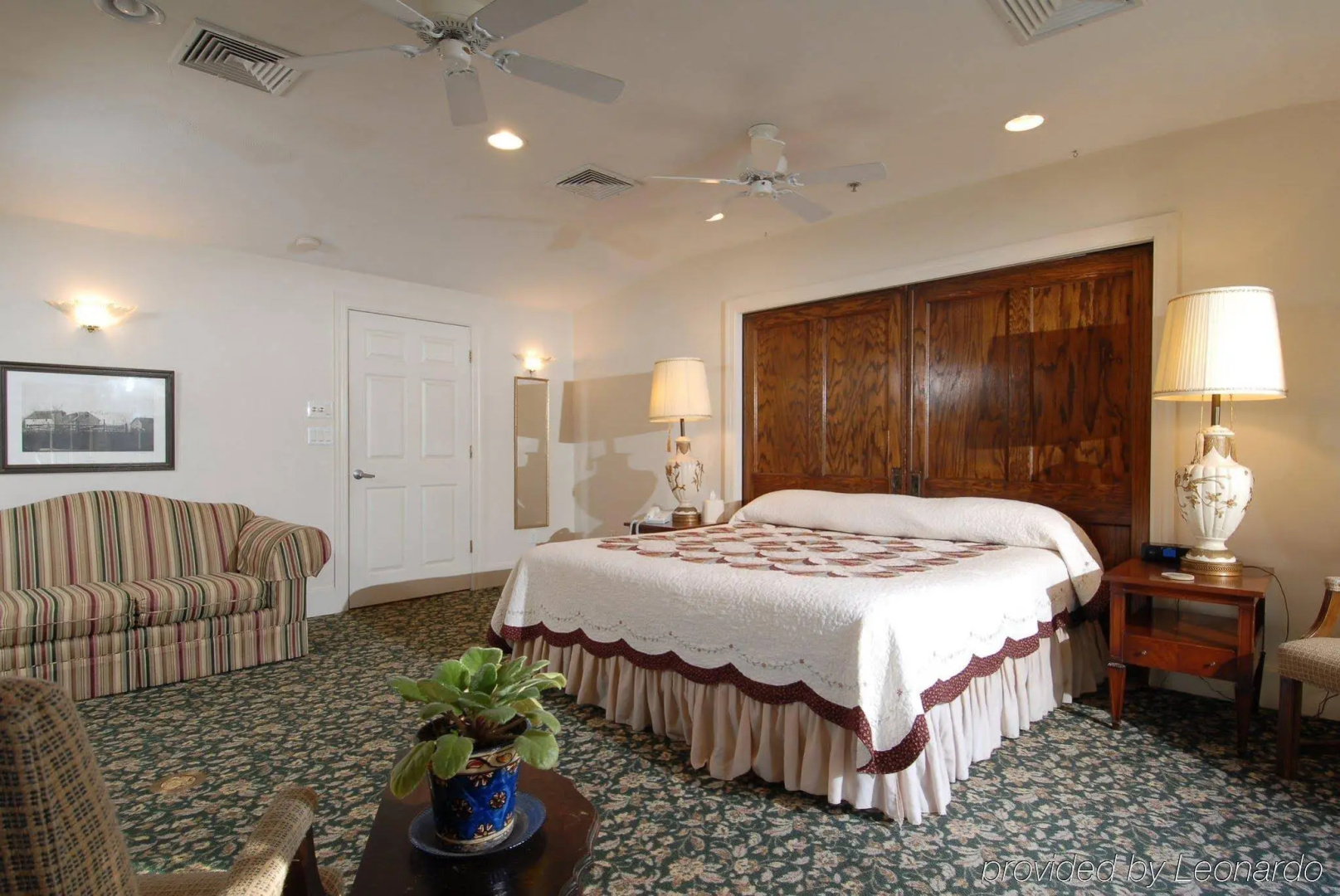 Night Swan Intracoastal B&B