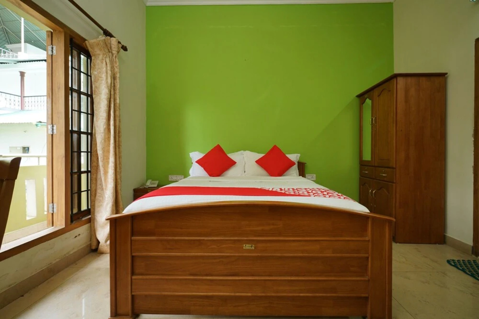 OYO 24059 Munnar Crown