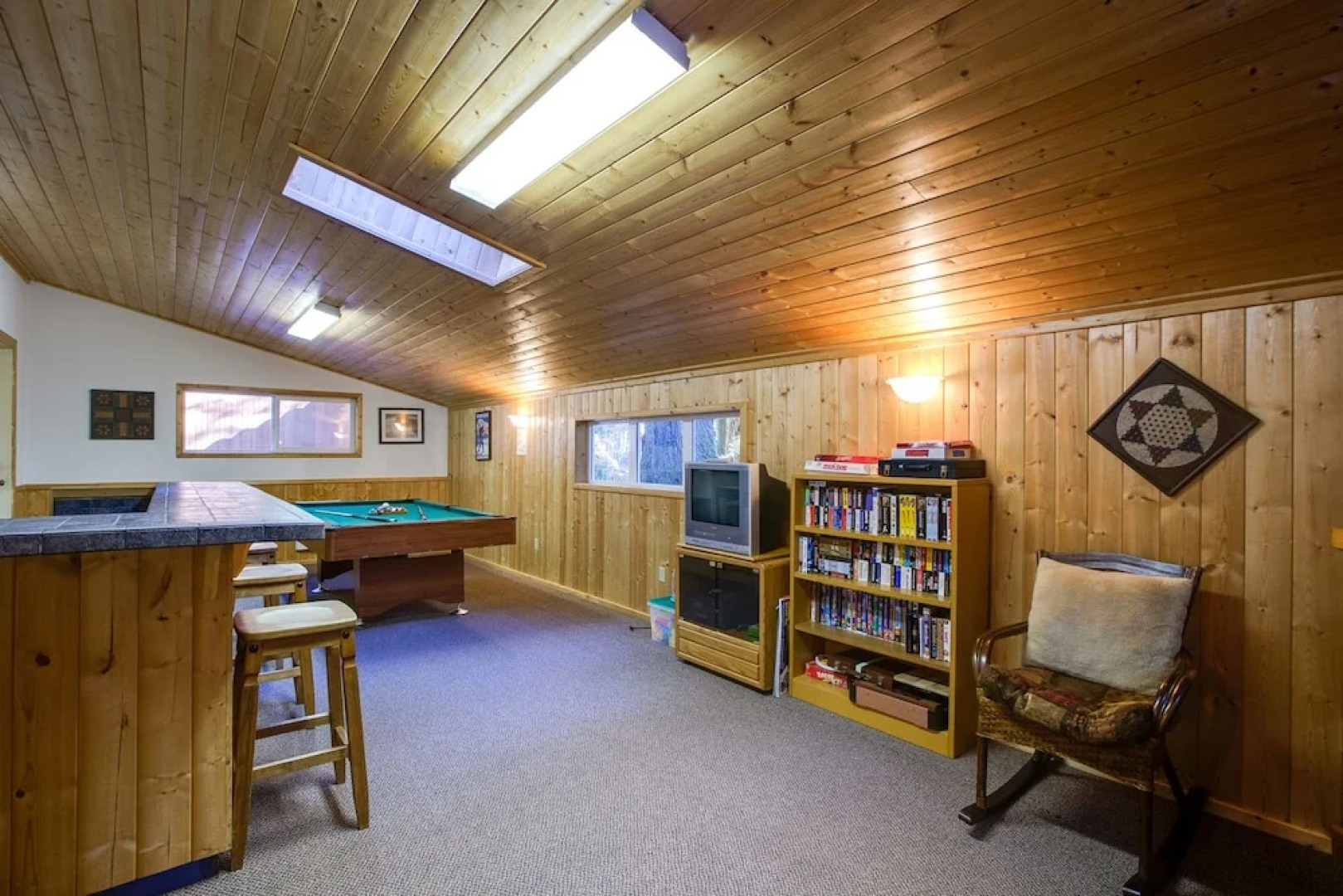 Mt. Baker Lodging Cabin 23 – Hot Tub, WiFi, Sleeps 6! by MBL