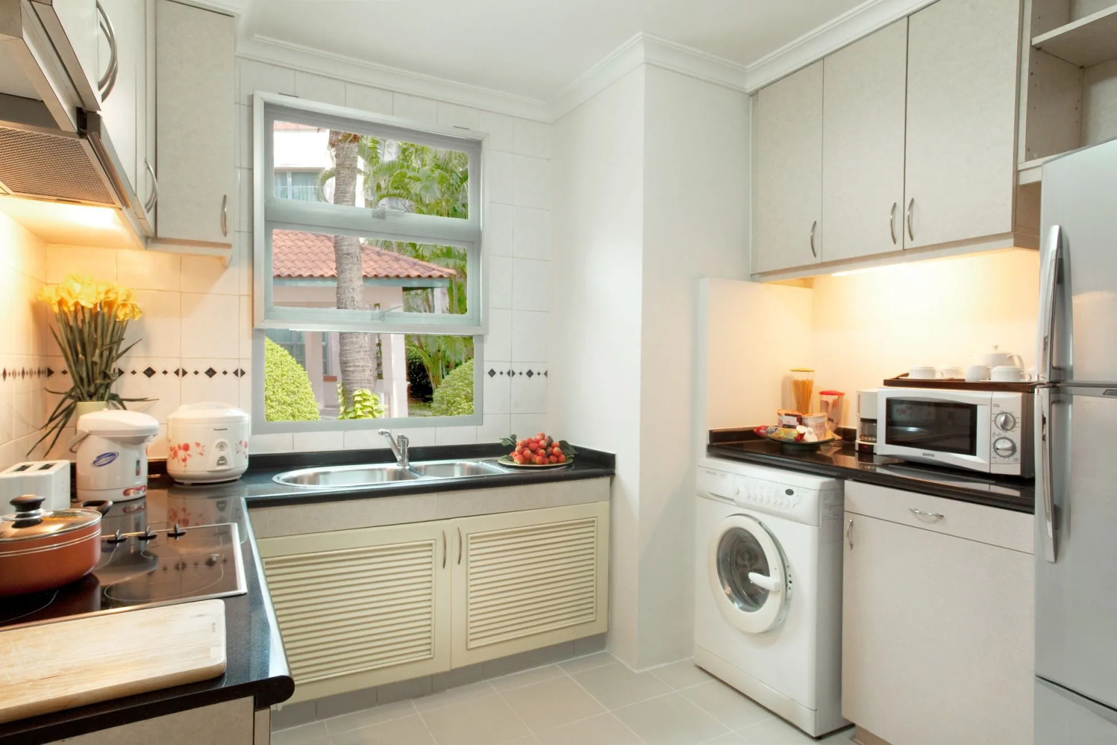 Diamond Westlake Suites