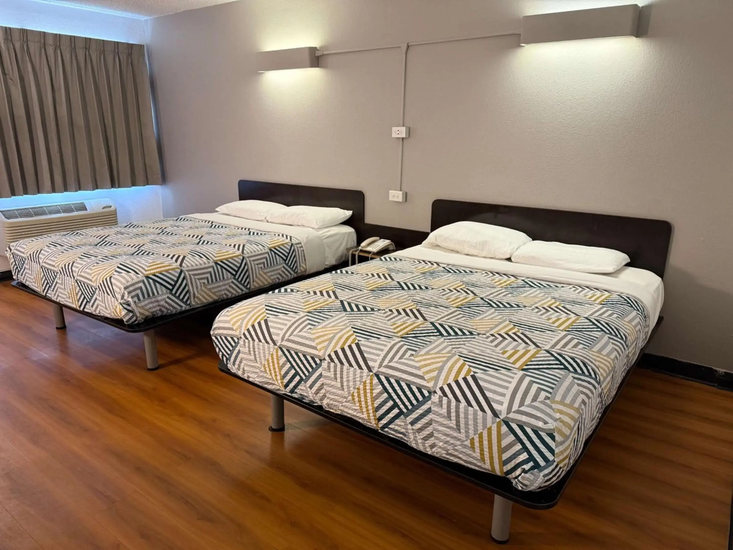 Motel 6 Joliet, IL - I-80