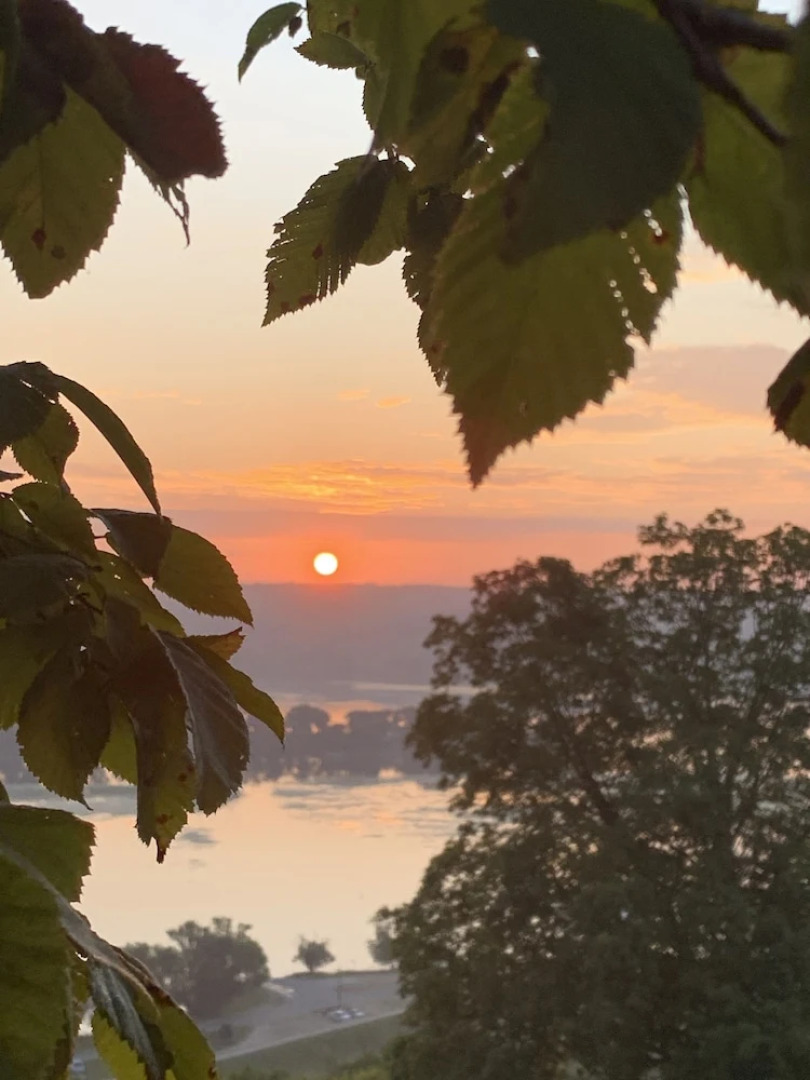 Eagle View Motel & Retreat