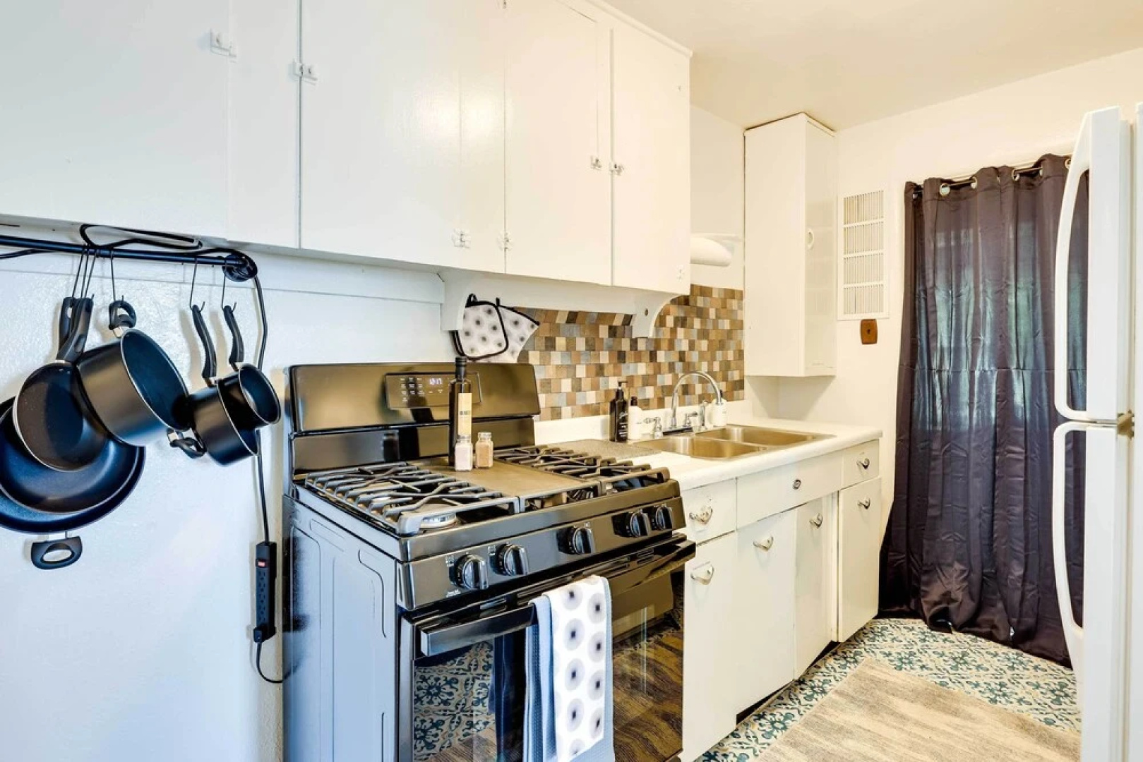 Private Deck & Yard: Pet-friendly Craig Townhome!