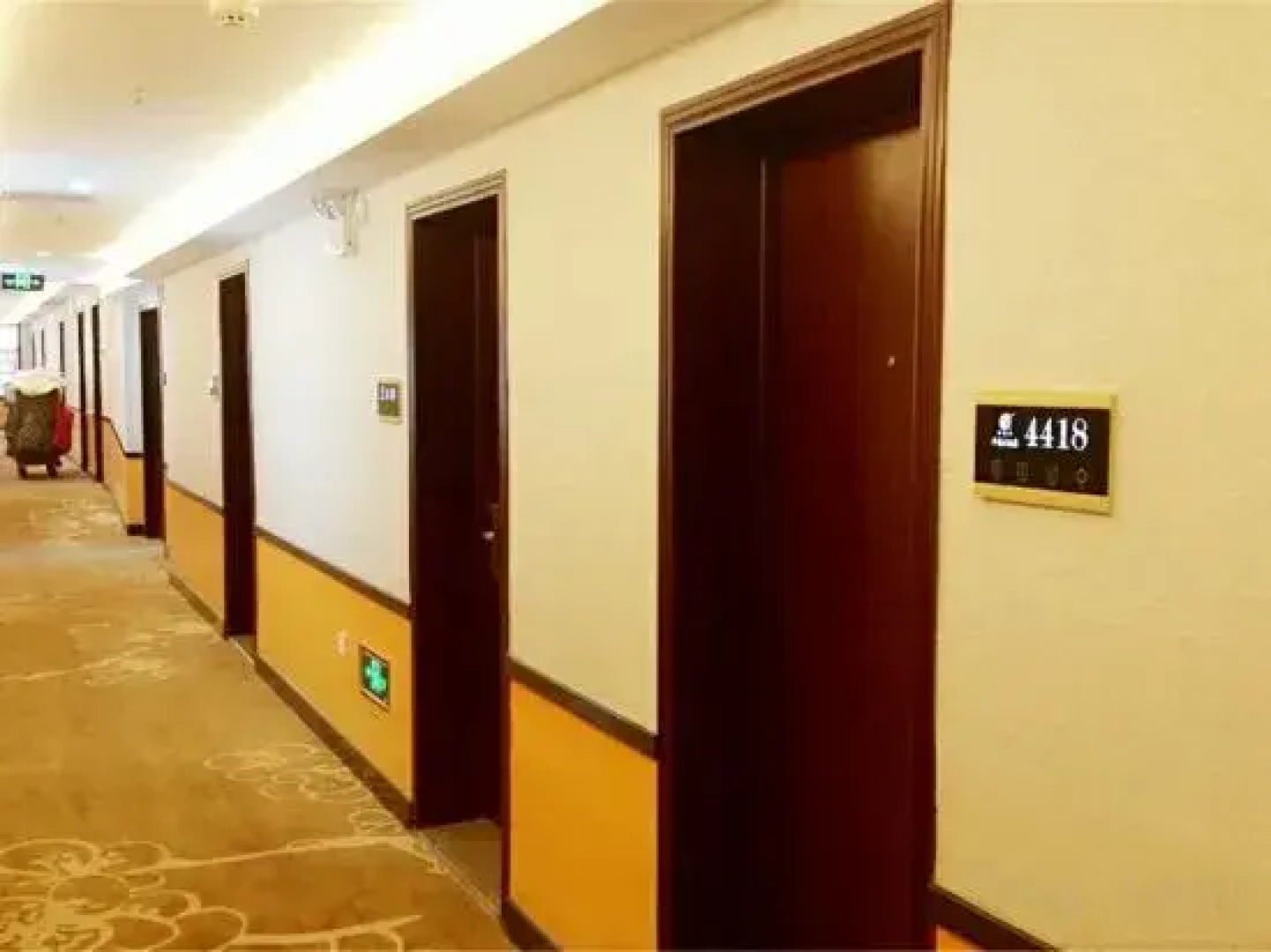 Huaxin Hotel