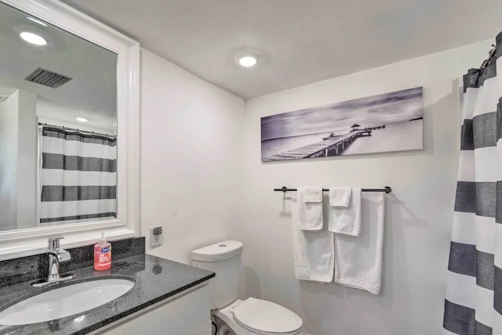 Remodeled Retreat on Homosassa River Canal!