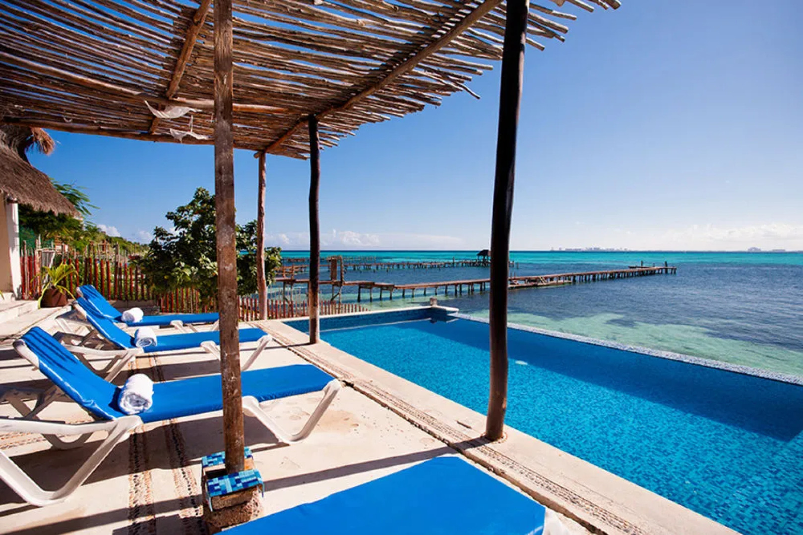 Maria's Kan Kin with Private Beach