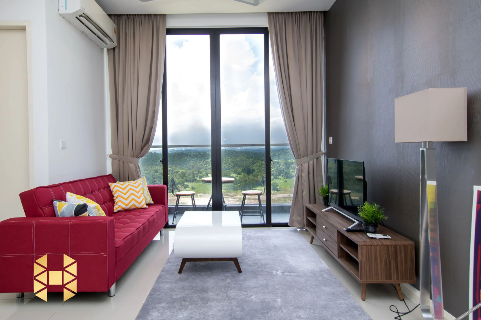 D Pristine Family Suites By Holi