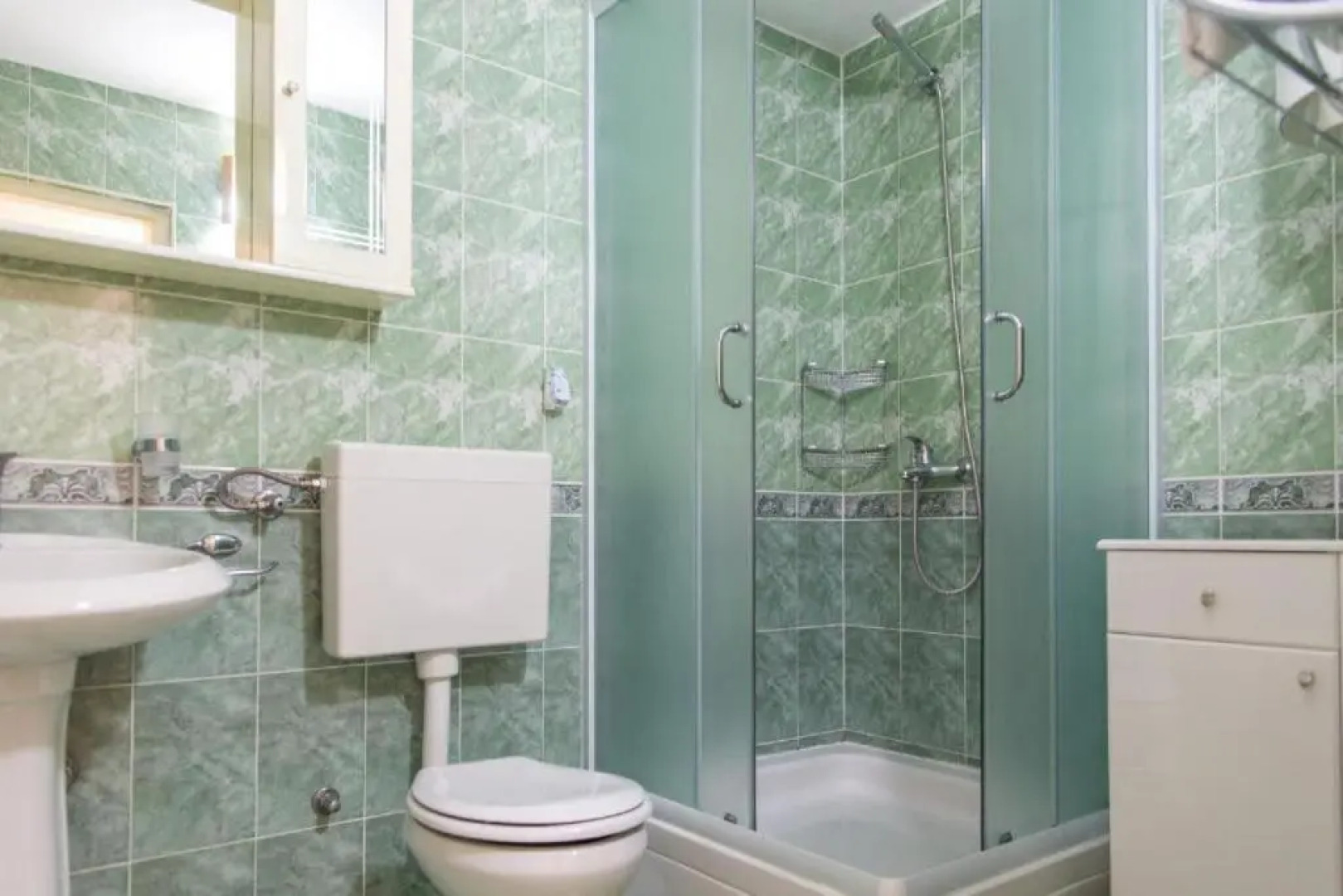 Apartment with Shared Pool in Prčanj Montenegro