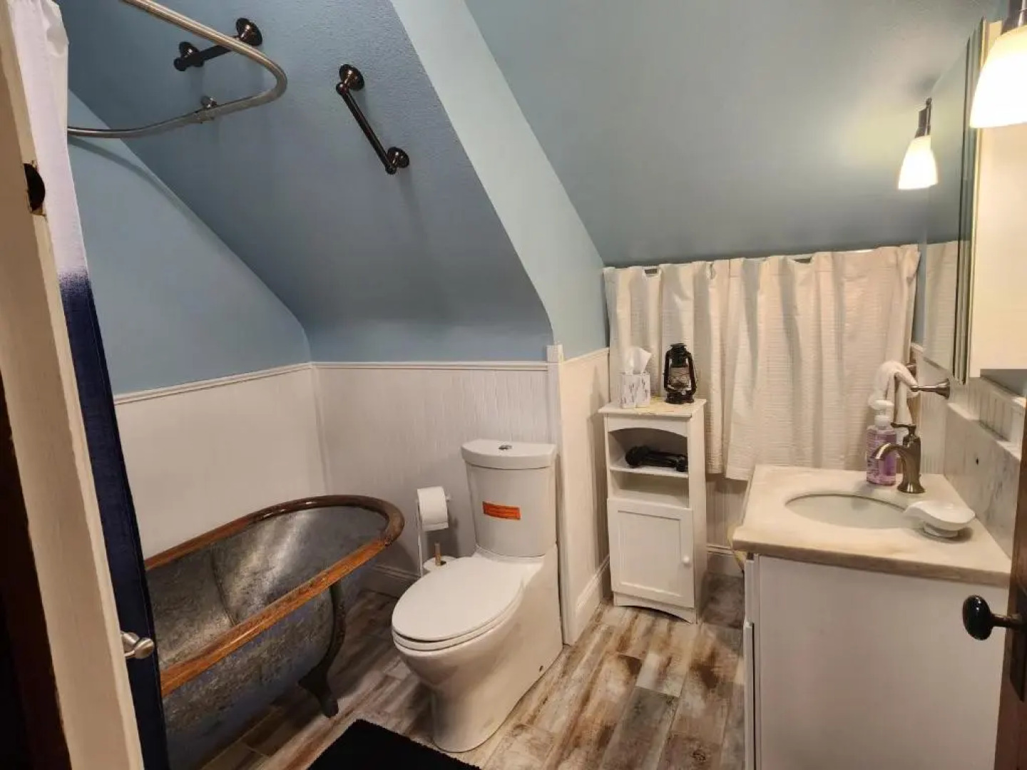 Downen House Bed & Breakfast