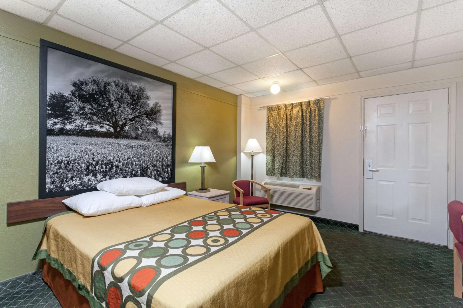Super 8 by Wyndham Fredericksburg