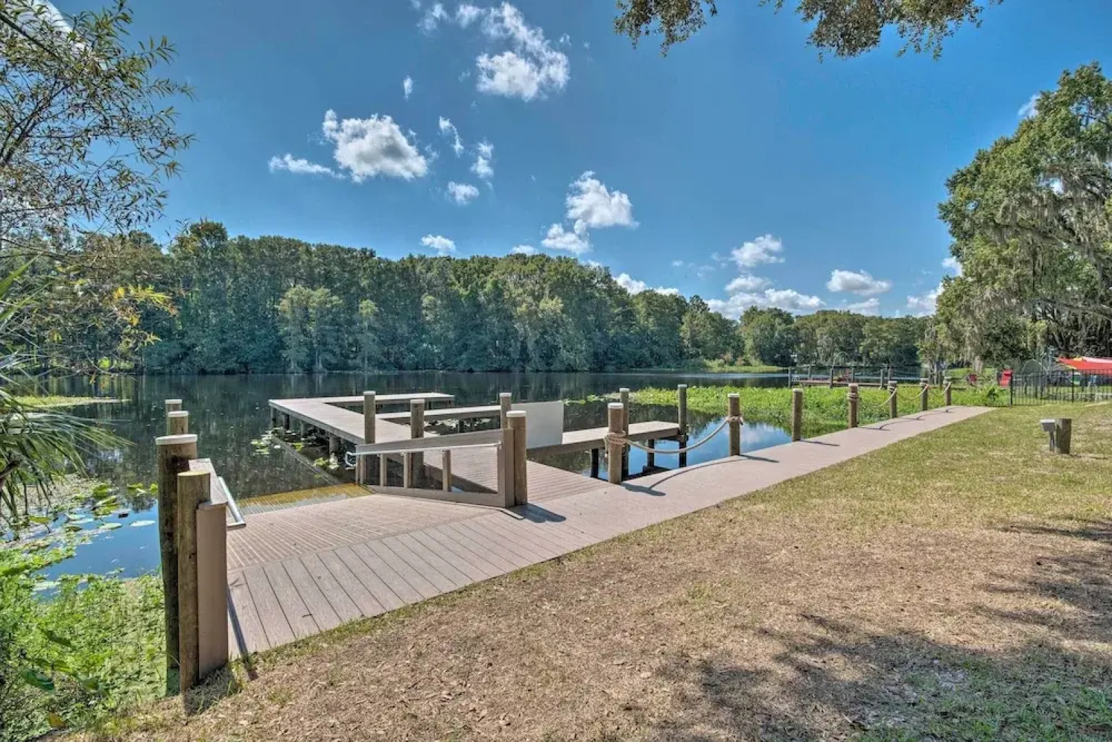 Riverfront Apt w/ Kayak Launch in Dunnellon