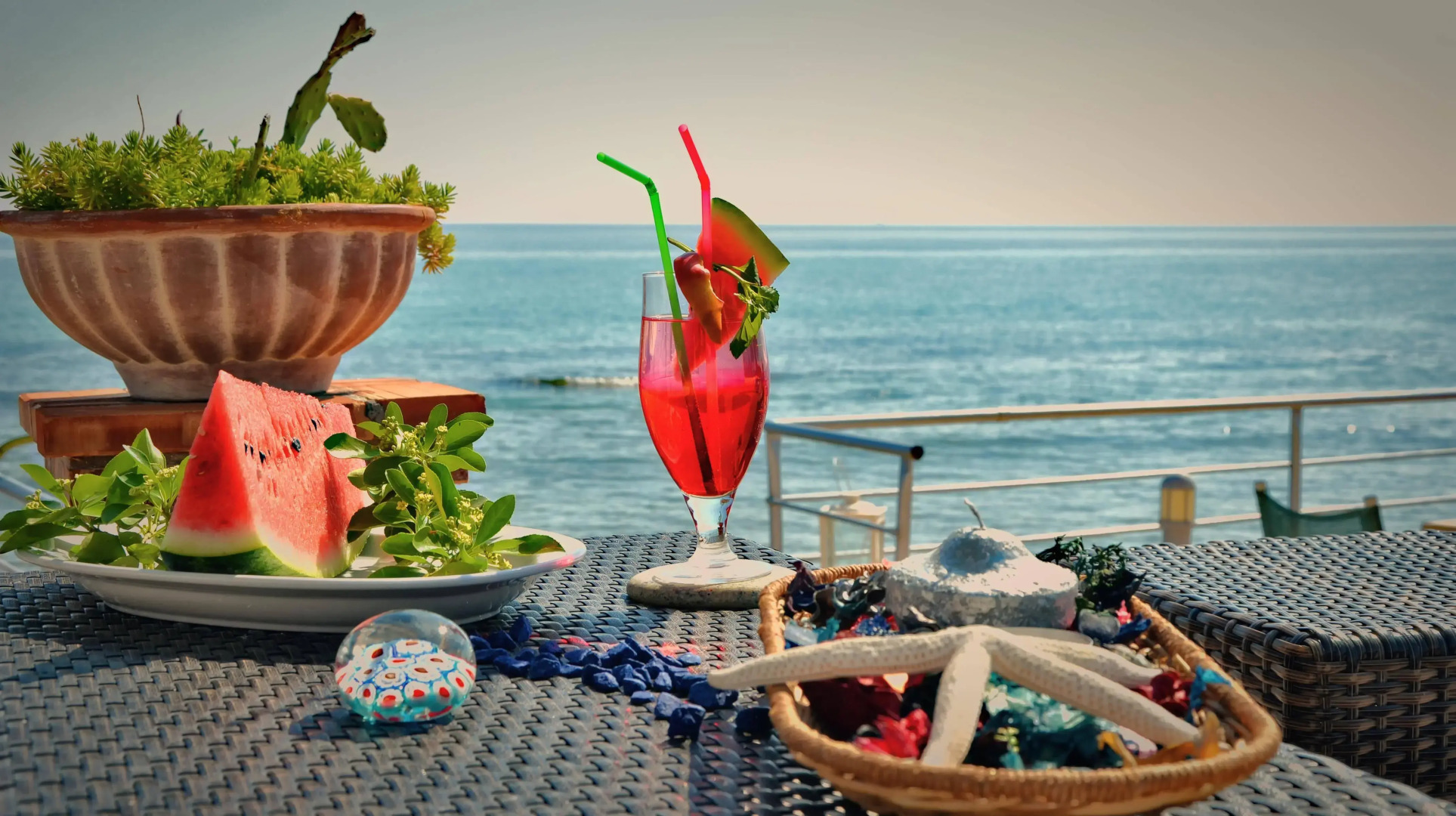 Belussi Beach Hotel & Suites