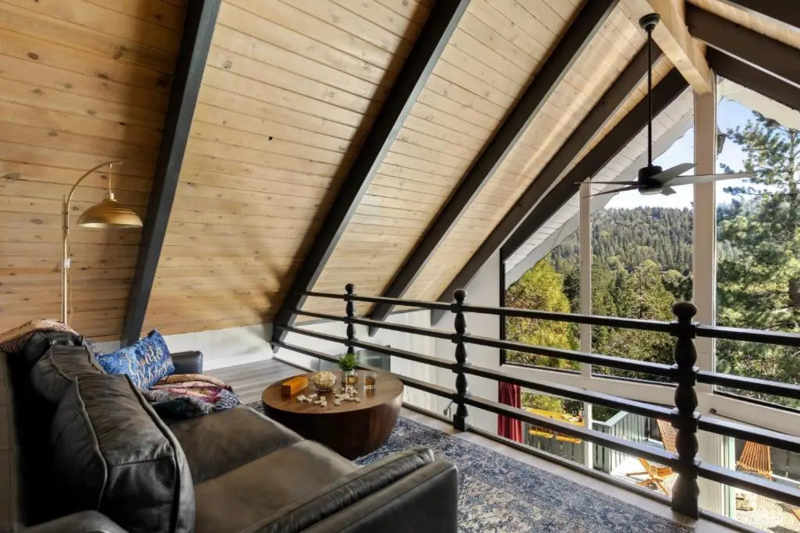 The Matterhorn Manor by Avantstay Harry Potter Inspired A-frame Home w/ Hot Tub & Views