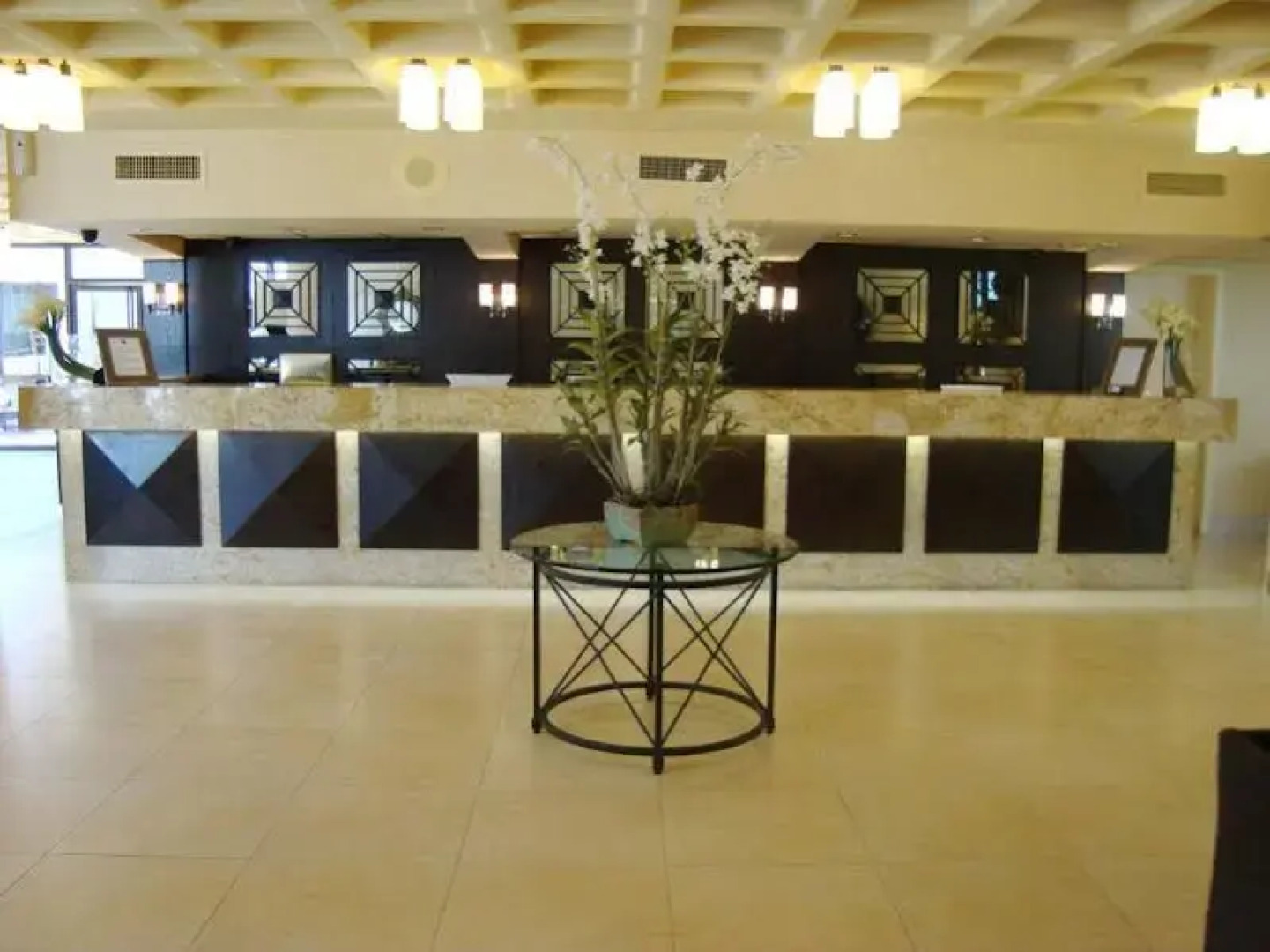 Golden Strand Ocean Villa Resort