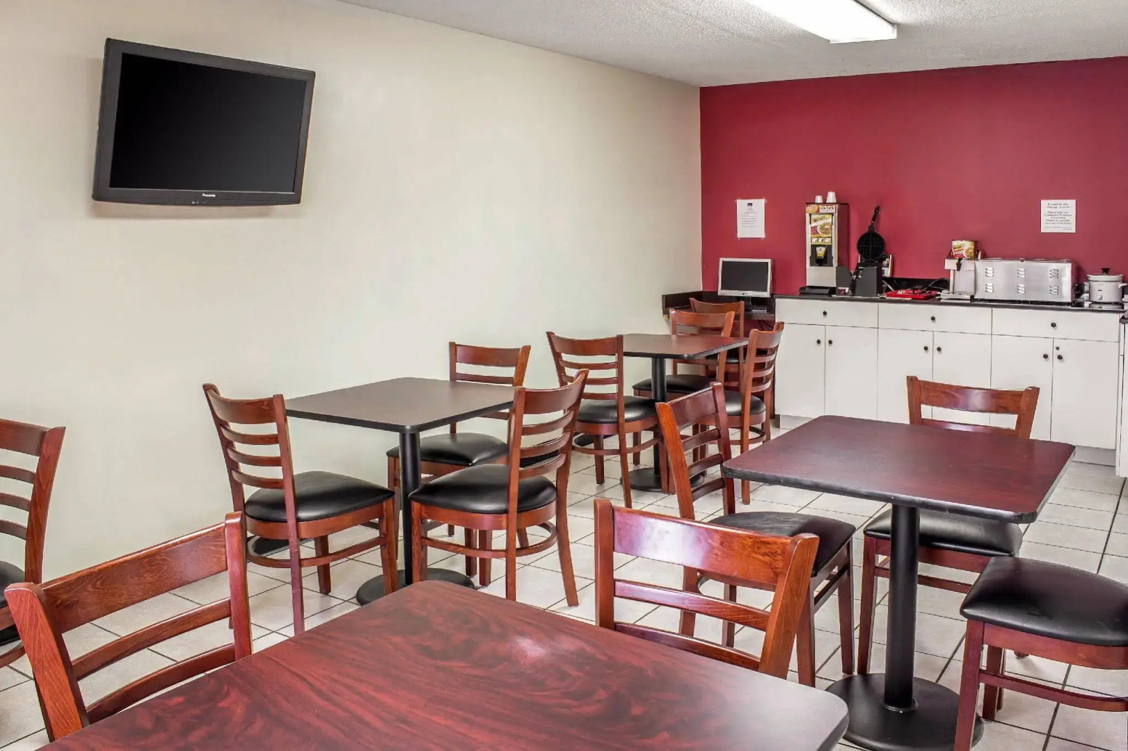 Econo Lodge Research Triangle Park