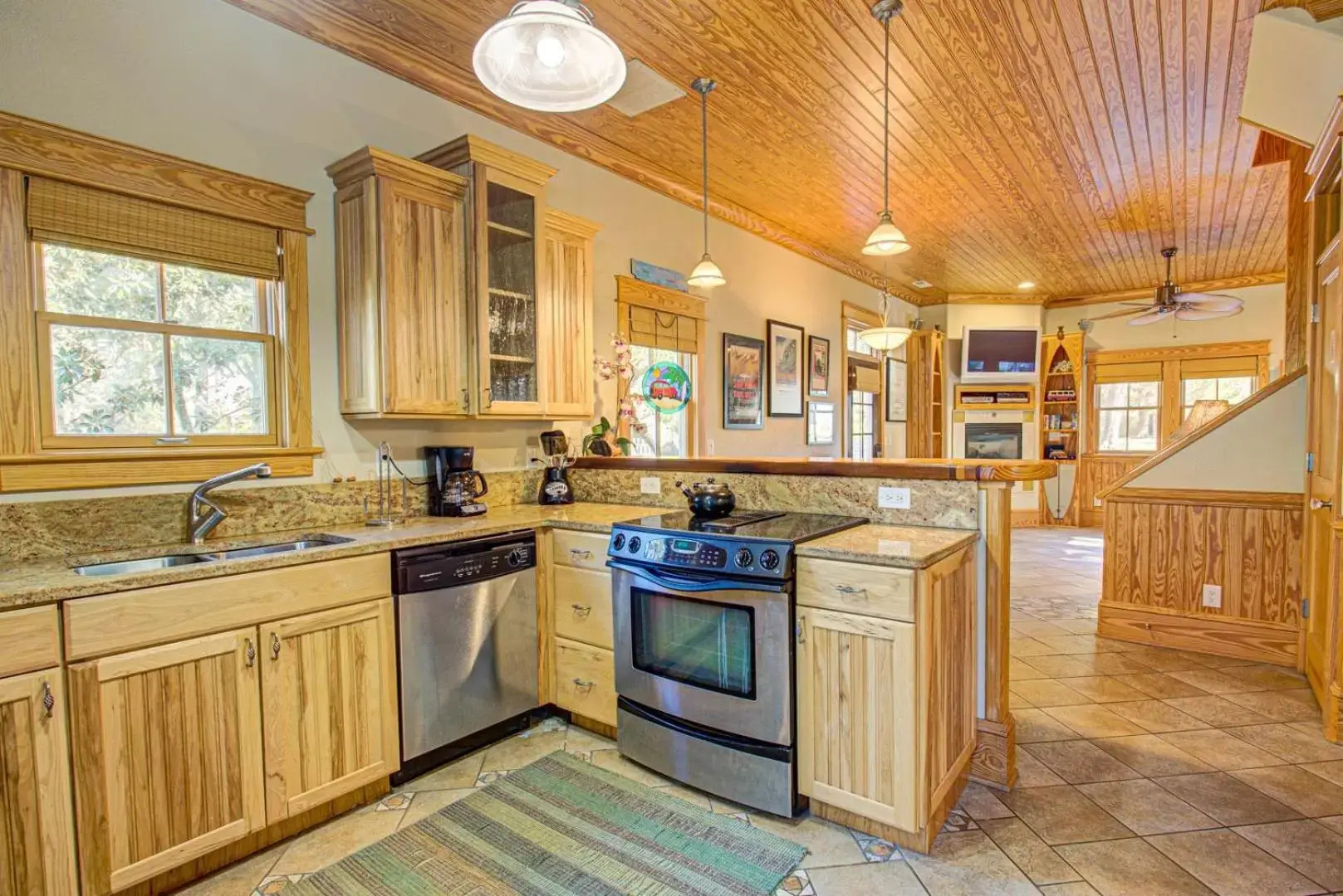 IC2 Endless Summer Cottage Dog Friendly