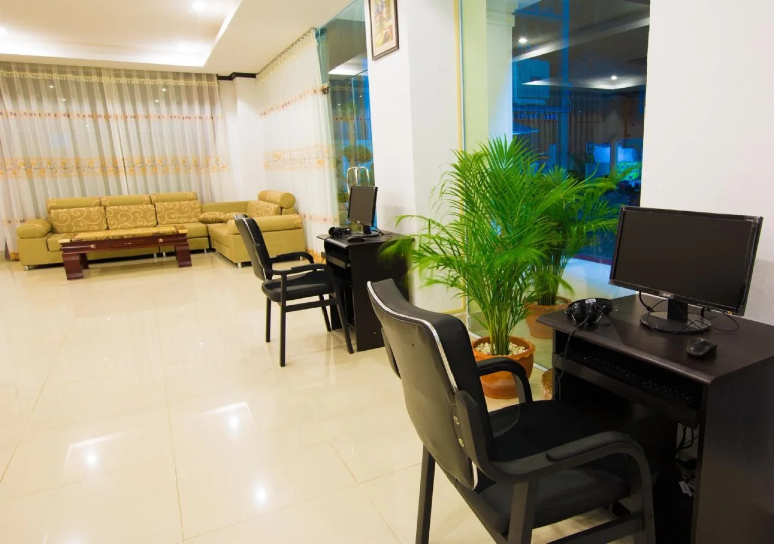 Douangchan Plaza Hotel