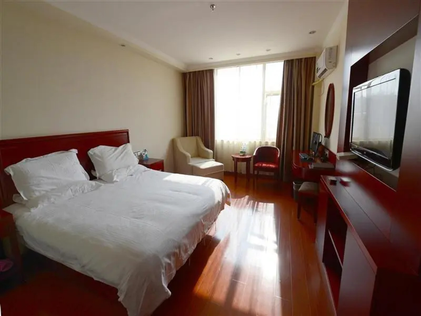 GreenTree Inn Jiangxi Jiujiang Shili Avenue Business Hotel