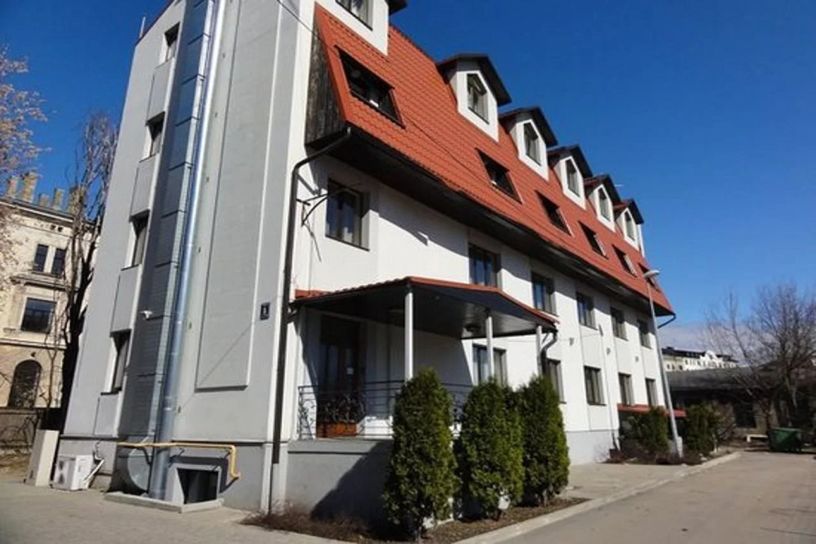 Riverside Hotel