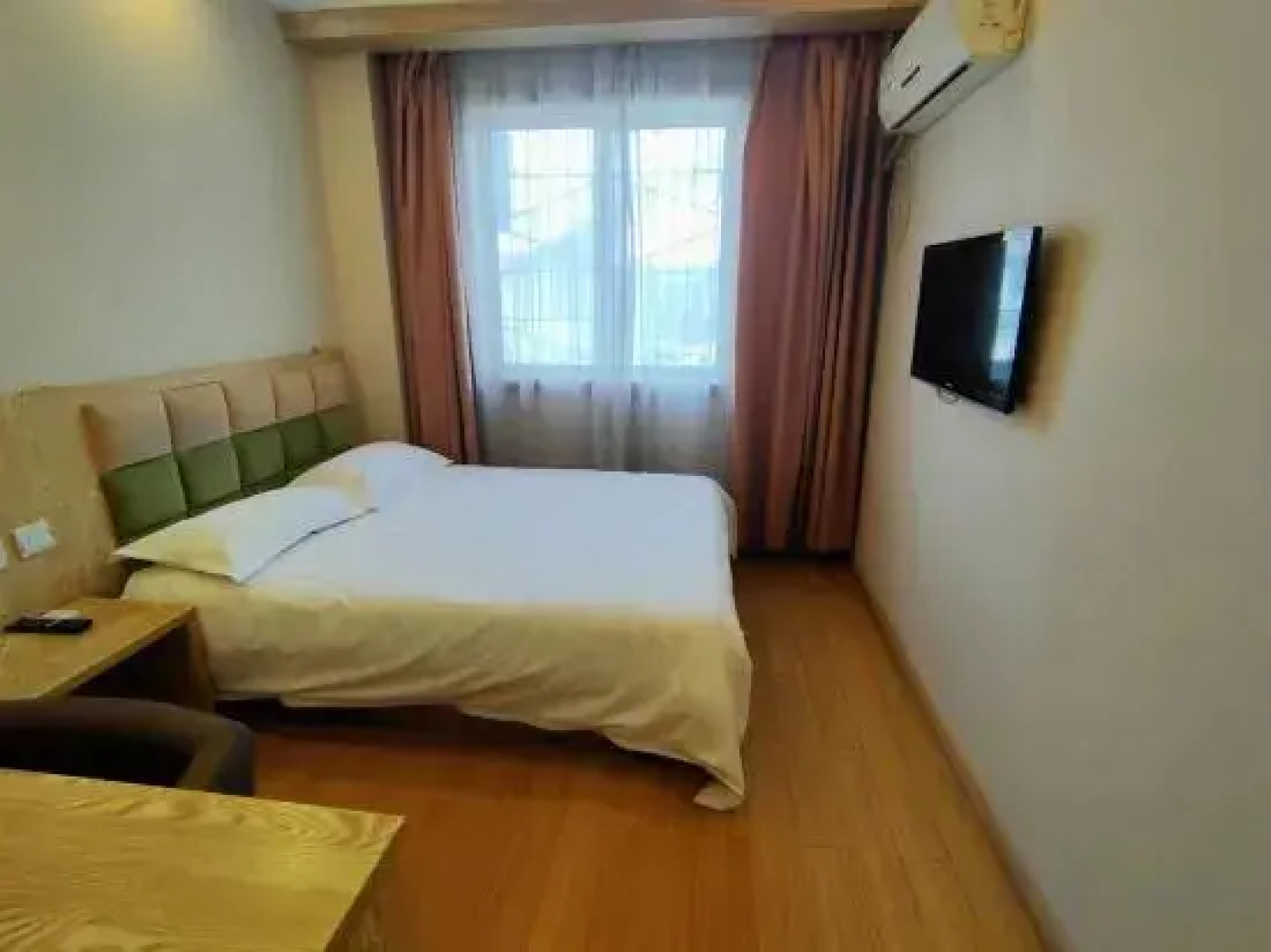 Future Hotel Xinyang Gongqu Road Branch