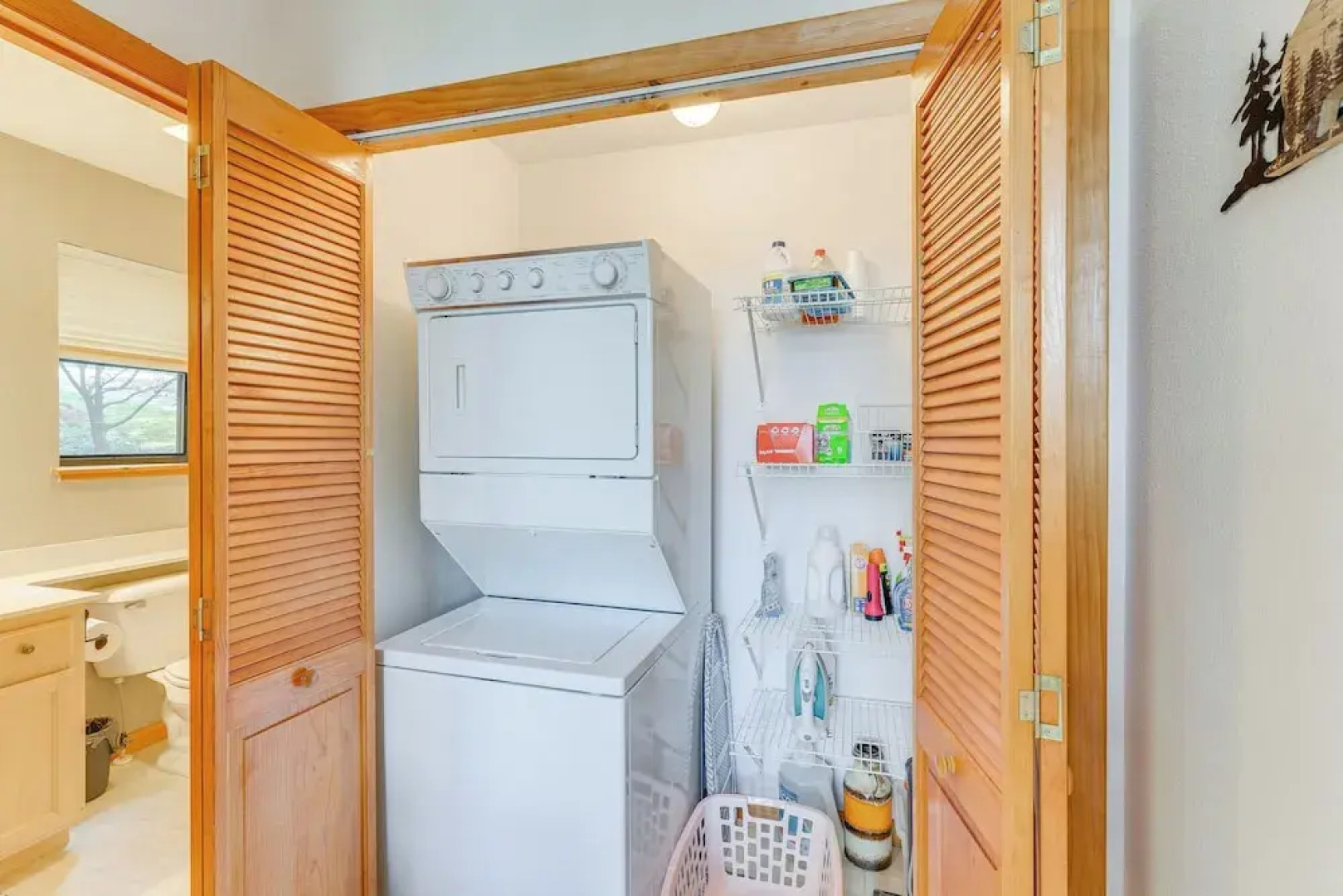 Murphy Cabin w/ Deck & Sweeping Mountain Views!