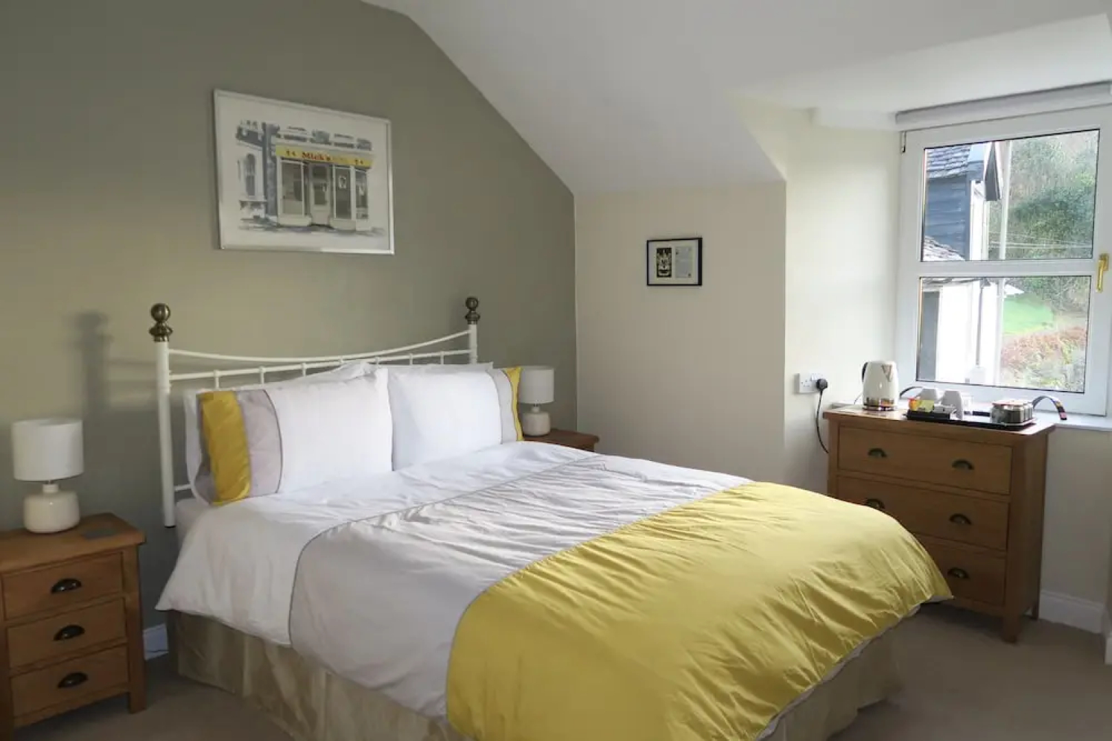 TwoStones B&B & Holiday Cottage