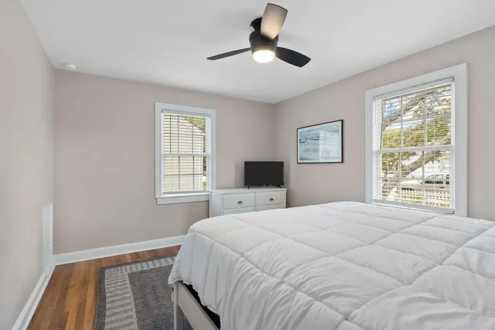 The Anchor Cottage 3 Bedroom Home by RedAwning