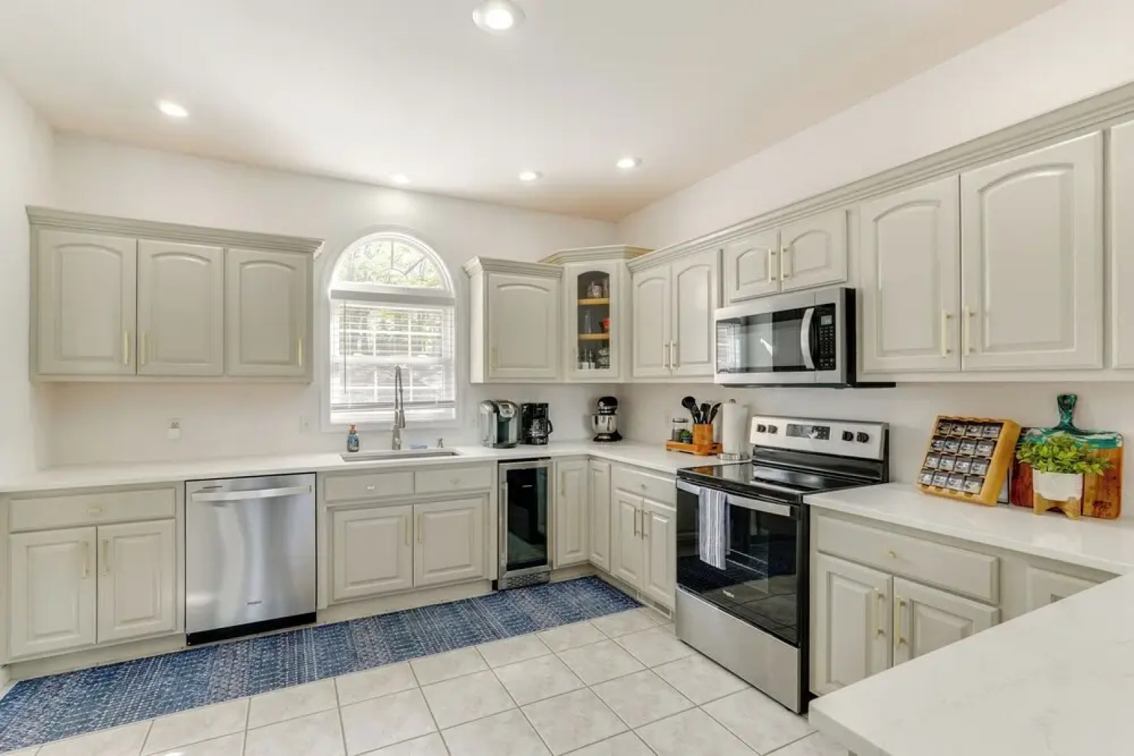 Private Dock + 4 Decks: Lake Ozark Retreat!