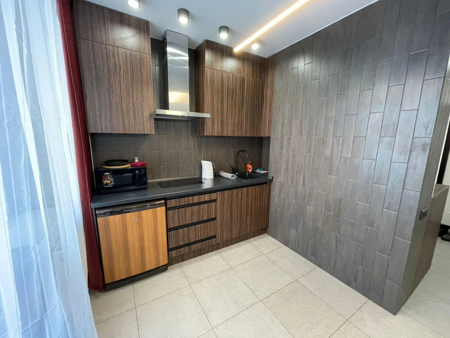 ЖивиТУТ на улице Партизанская 203