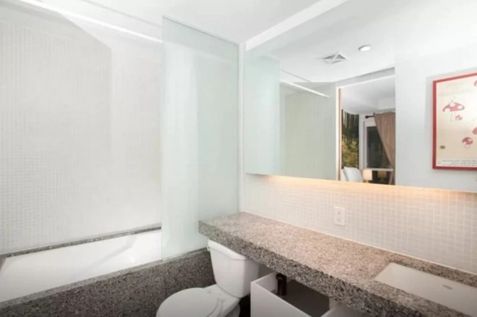 Super Awesome King West Furnished Suite