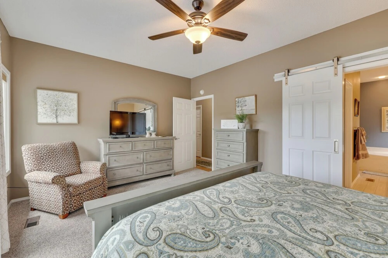 Bella Vista Home w/ Kayaks & Deck on Loch Lomond!