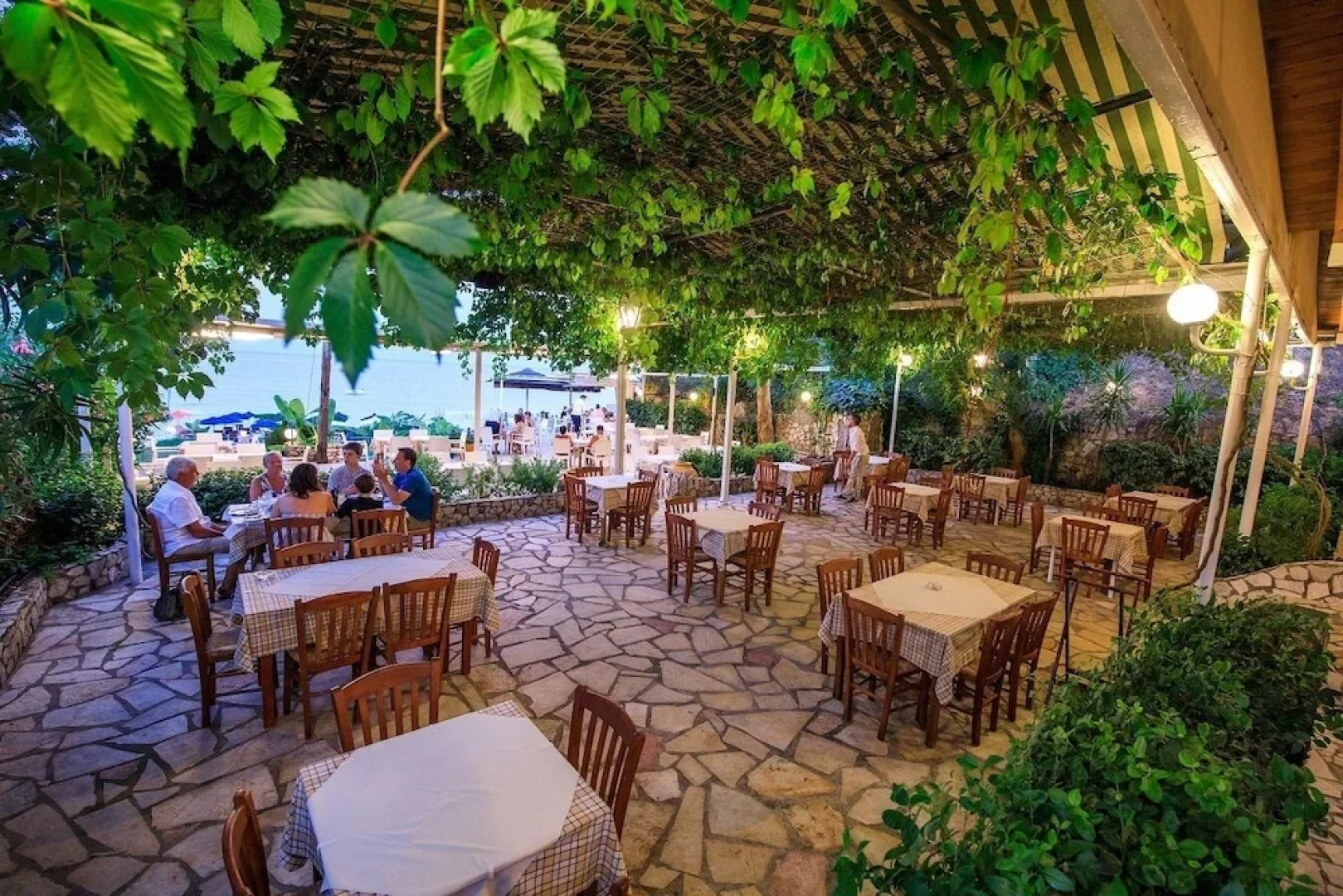 Peroulia Beach Houses