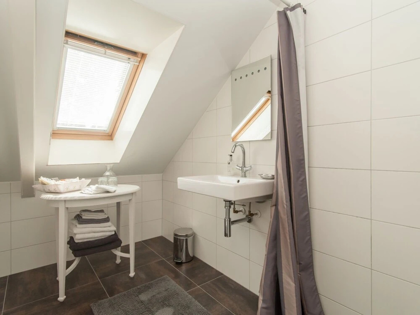 Peaceful Dune Retreat With Garden