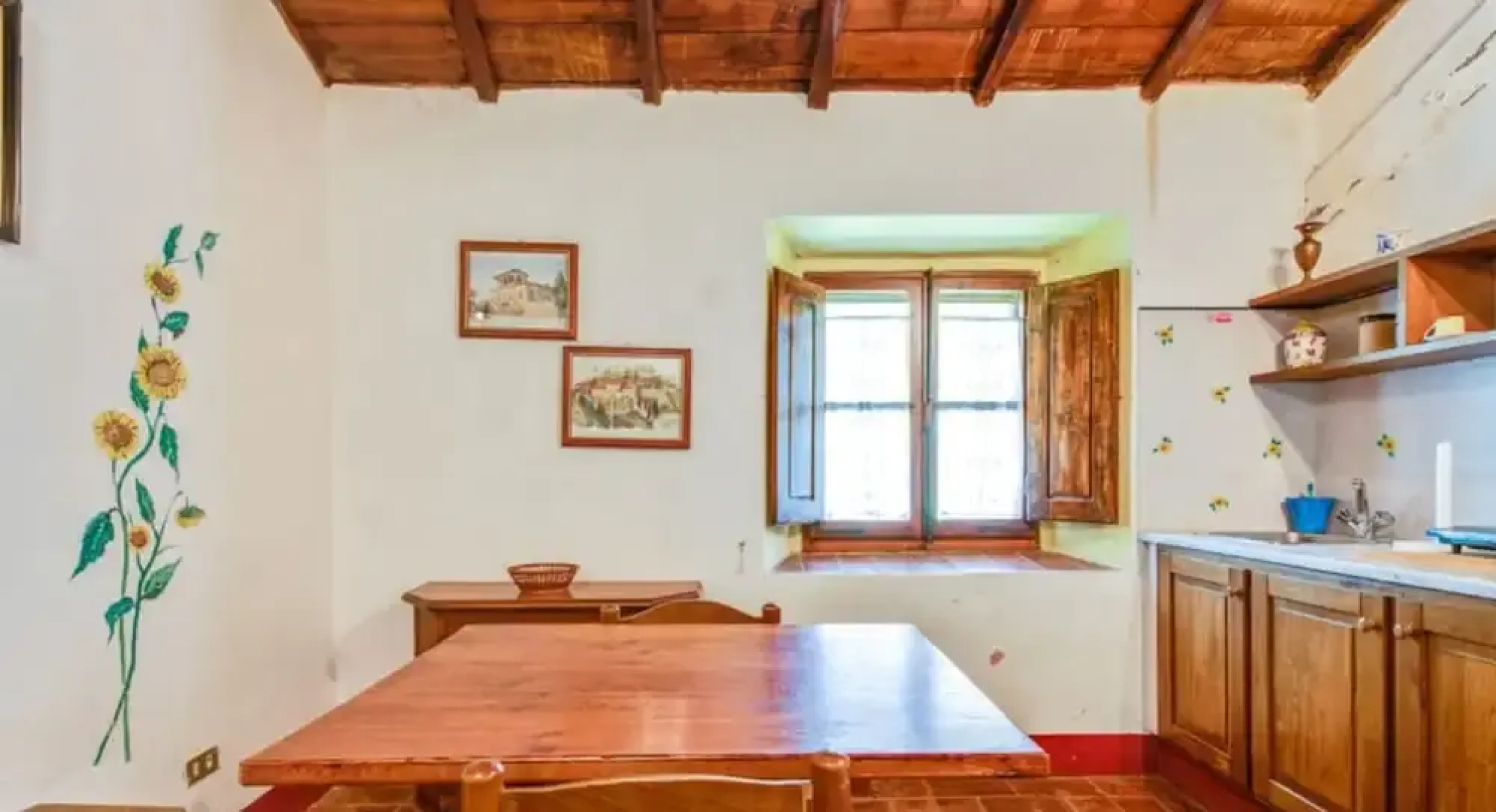 Exclusive Apartment With Fireplace