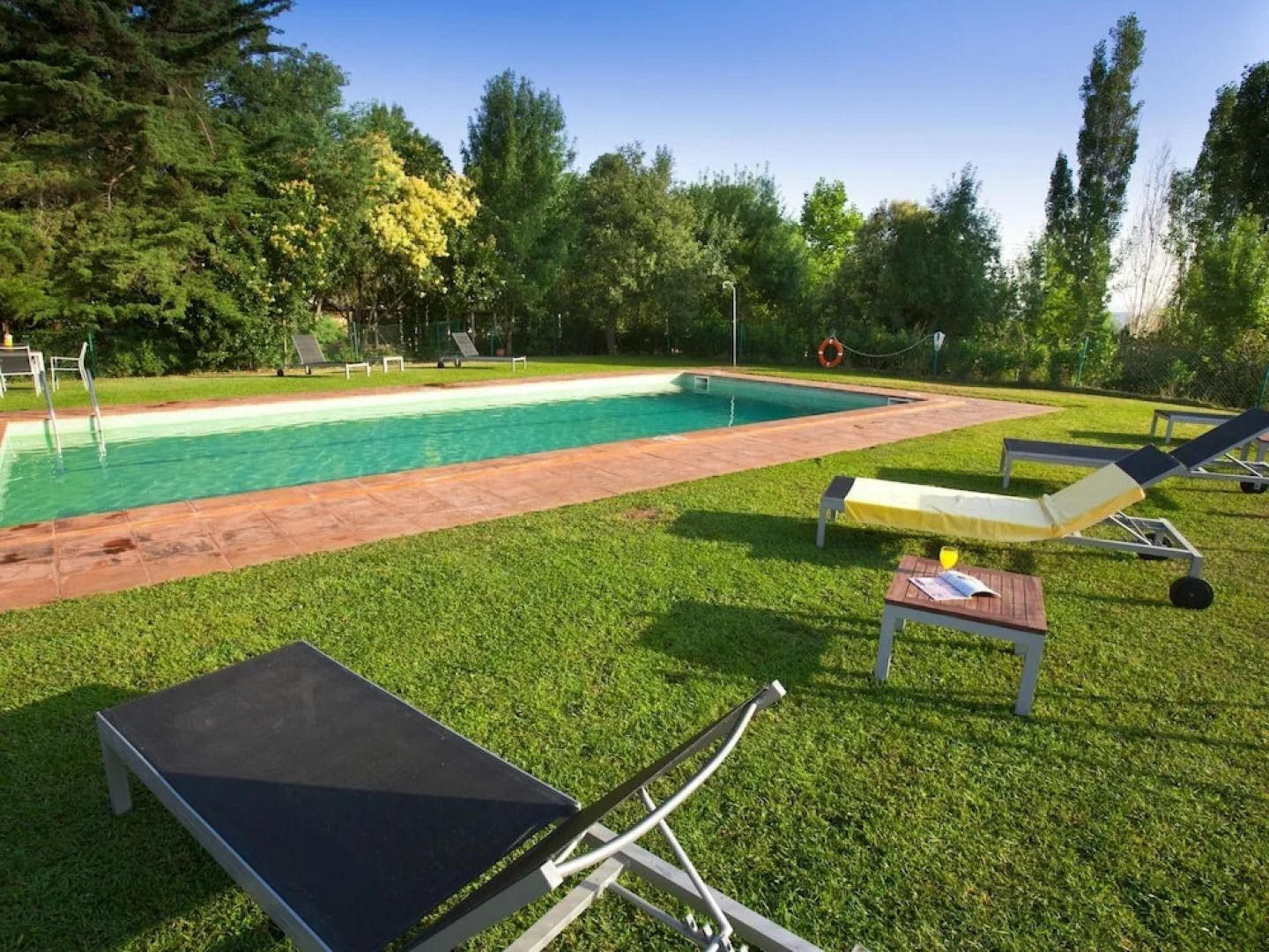 Comfortable Holiday Home in Catalonia with Swimming Pool