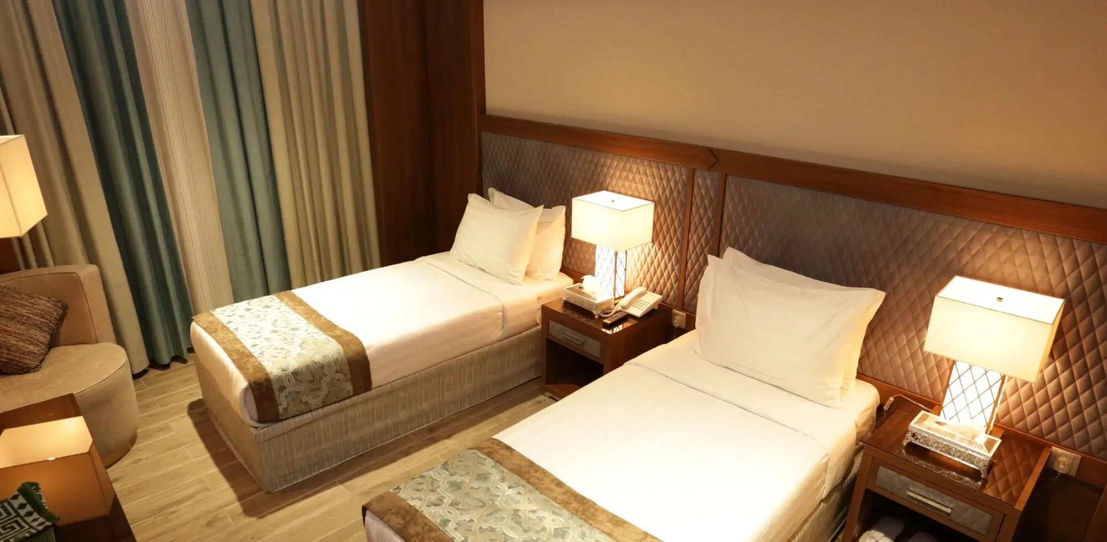 Violet Al Shisha Hotel