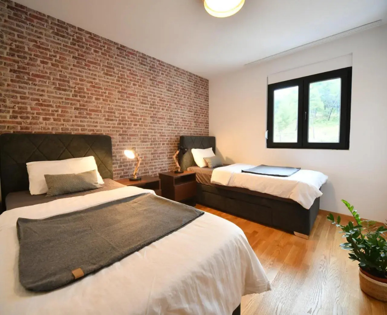 Apartments at Ljubovic Hill Park