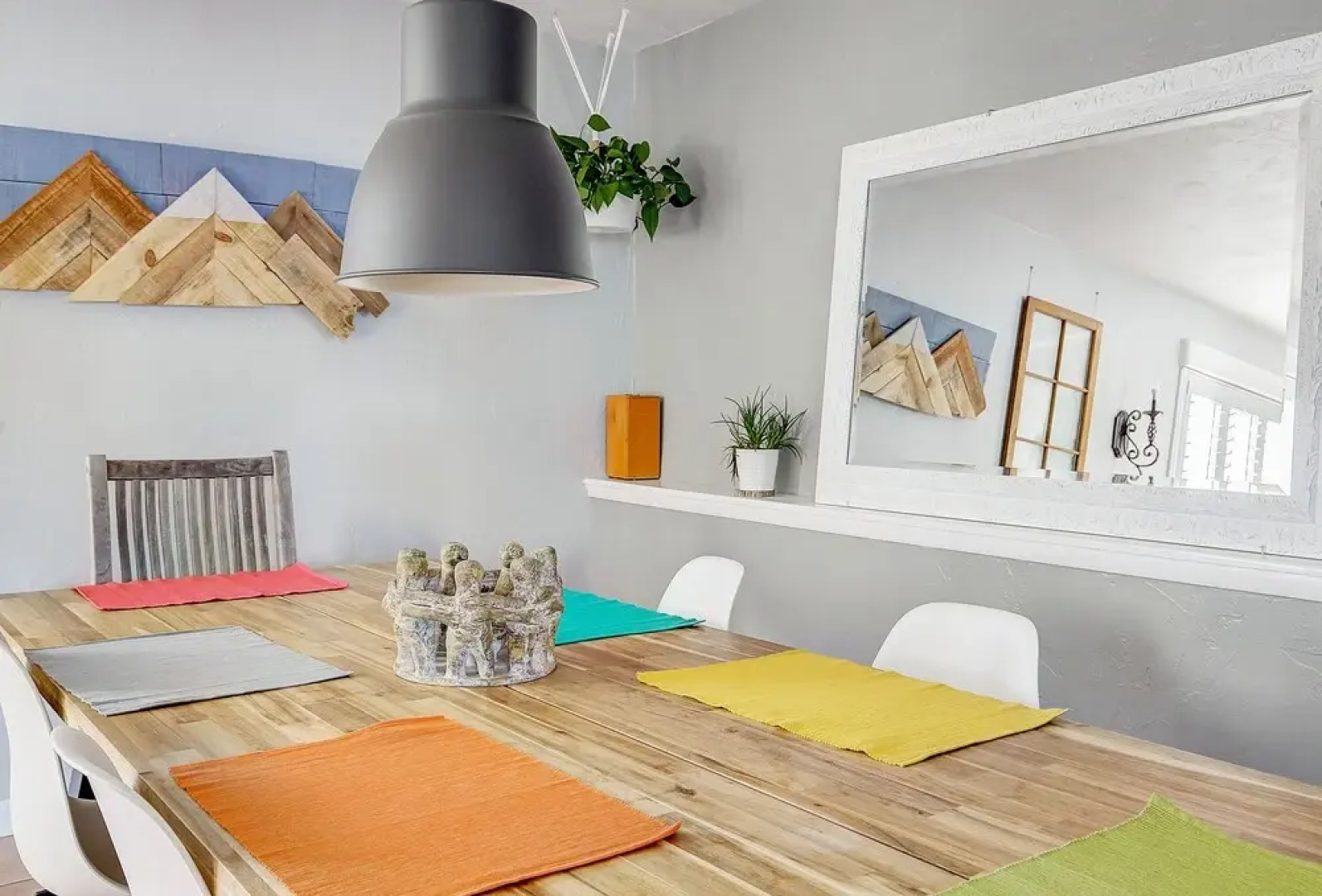 Klo6985 - Huge Home with Backyard Hot Tub! Parking