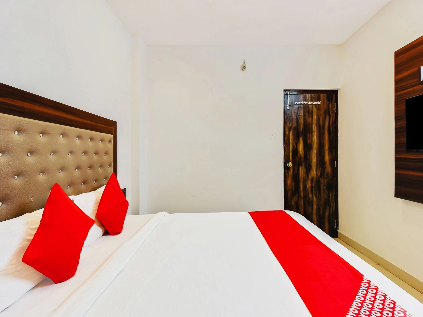 OYO 29131 Hotel MN Grand