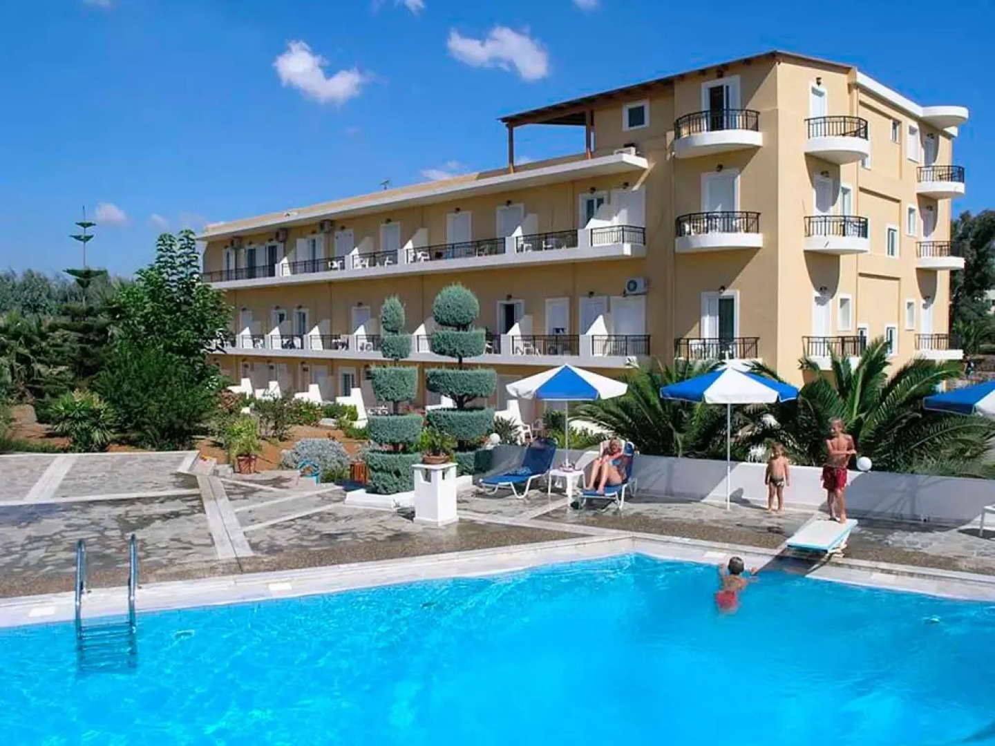 Vantaris Garden and Vantaris Corner