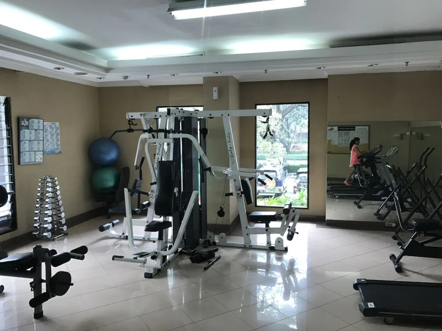 Kondominium Golf Karawaci