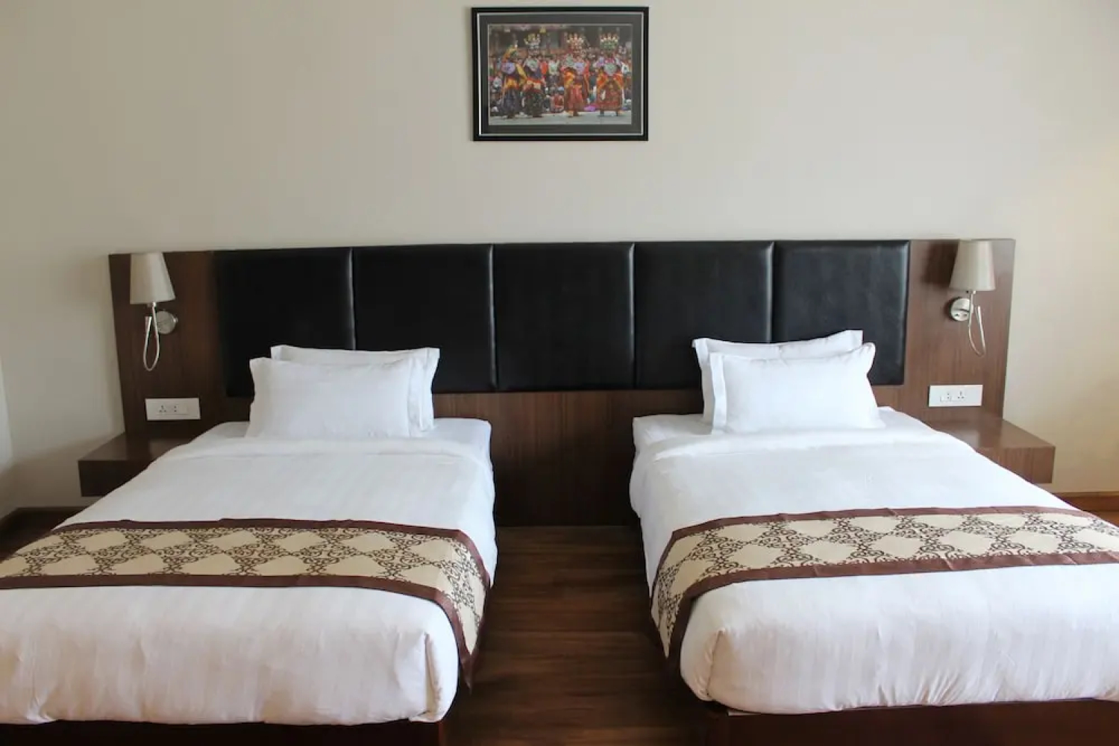 Ariya Hotel