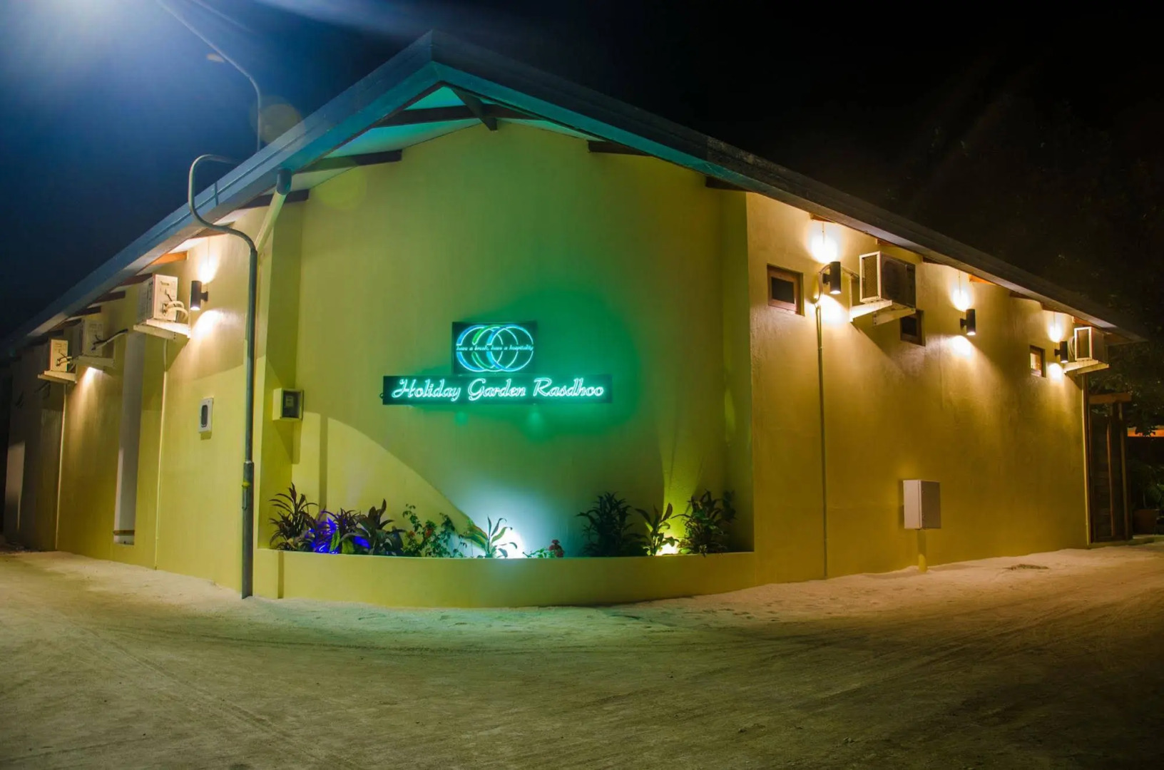 Holiday Garden Rasdhoo