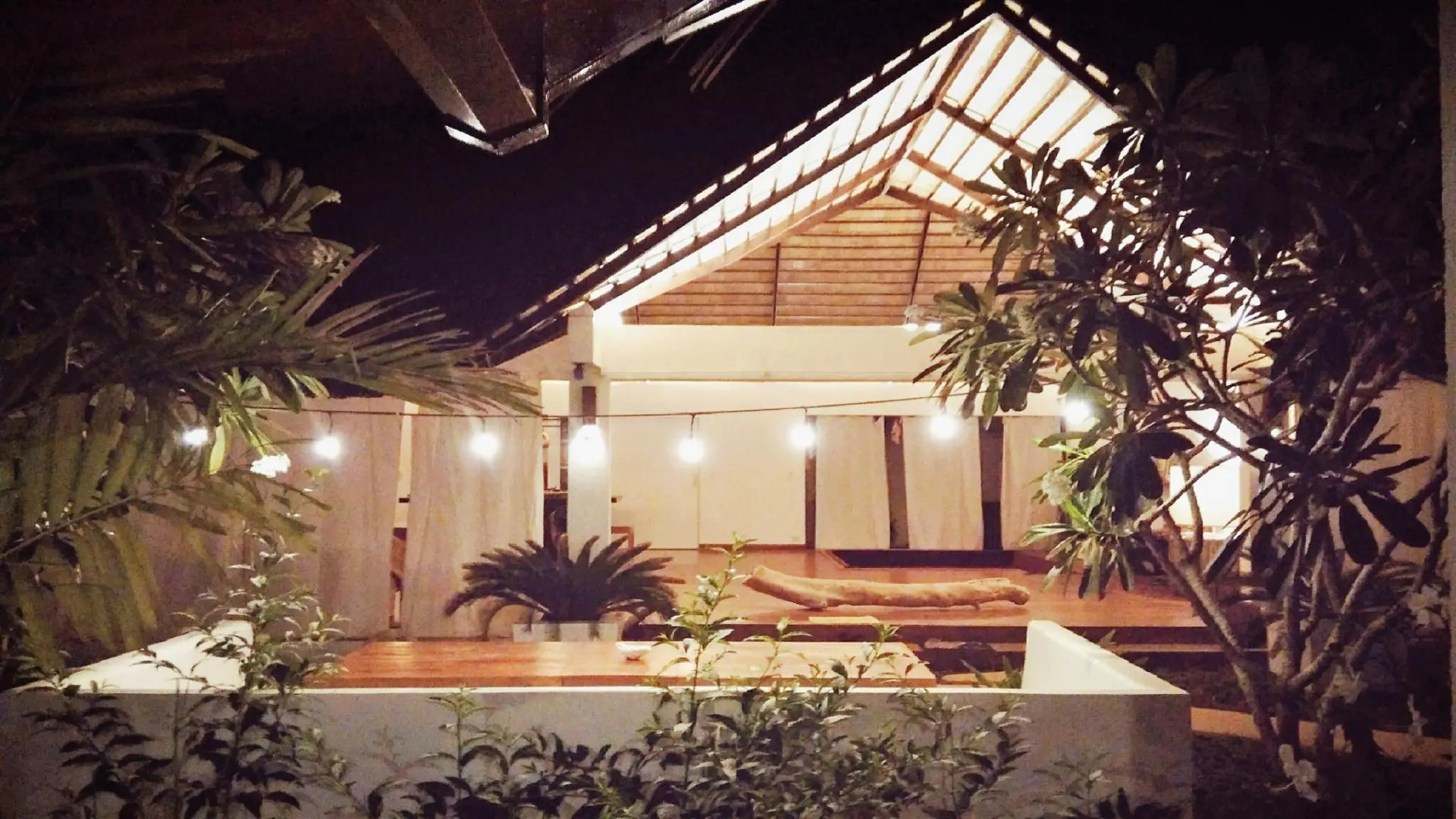 Villa Kalachuchi B&B