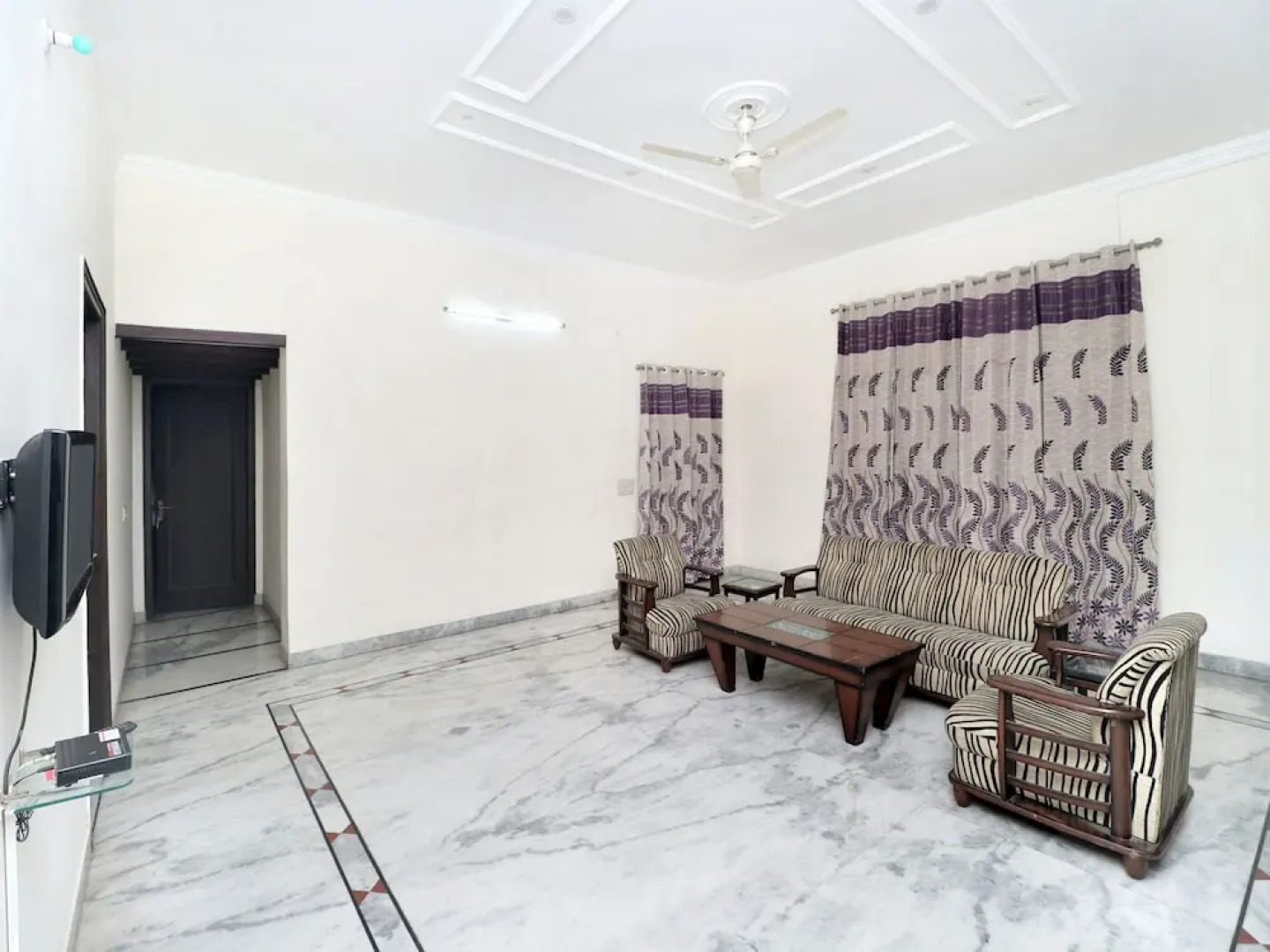 OYO 15728 The Shradha Guest House